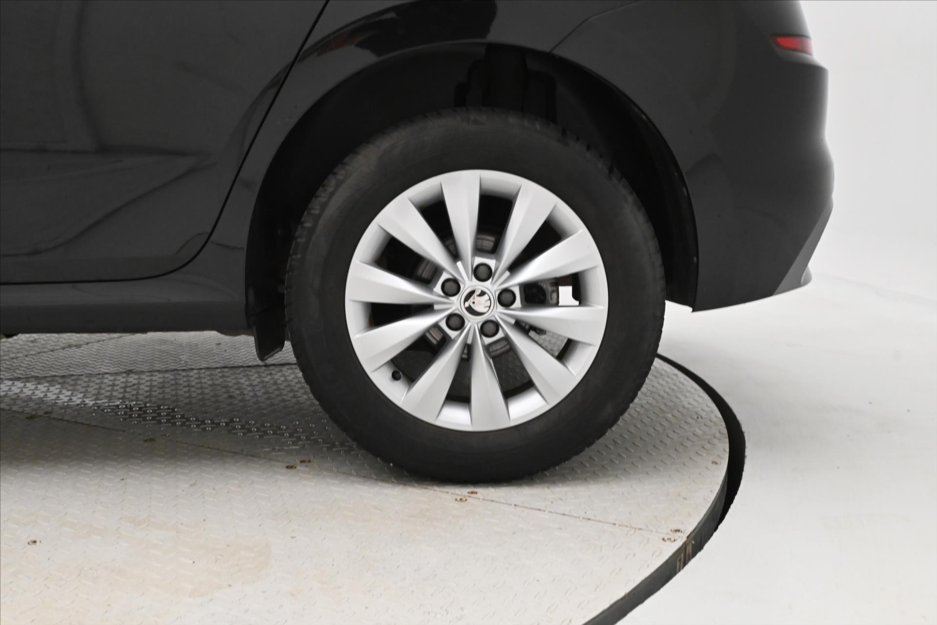 Hlavní fotografie vozu Škoda Kamiq 1,0 TSI 81kW DSG Ambition Záruka až 5 let (30)