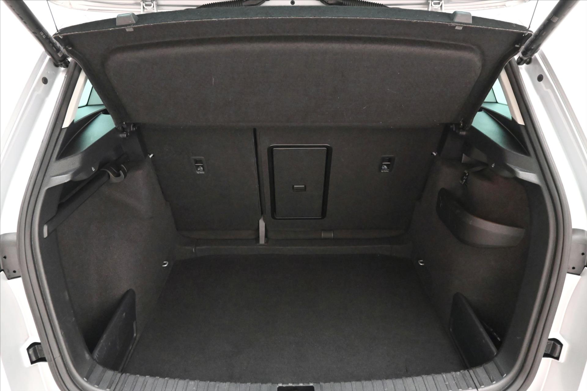 Hlavní fotografie vozu Škoda Karoq 2,0 TDI 85kW DSG Ambition Záruka až 5 let (10)