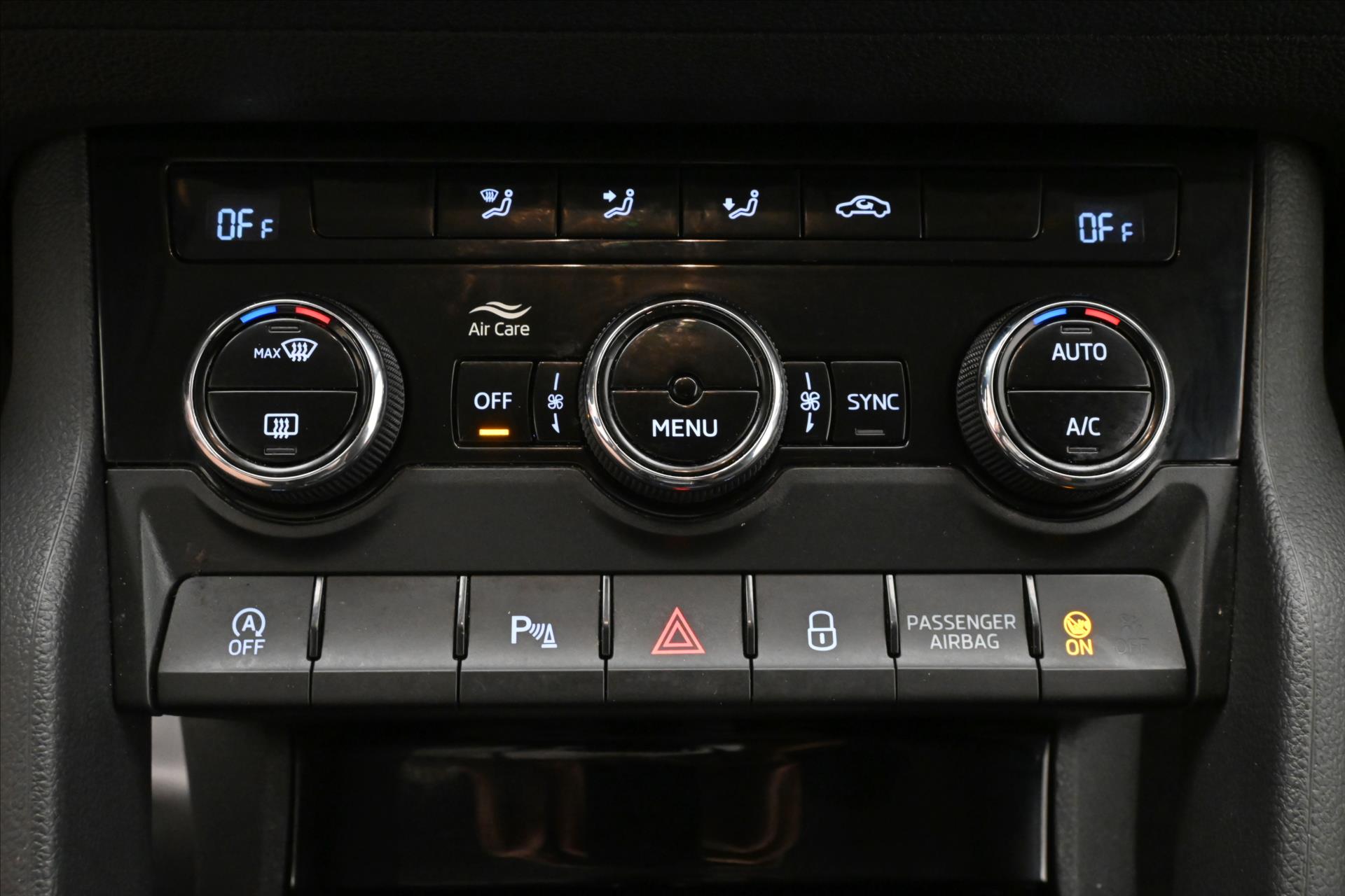 Hlavní fotografie vozu Škoda Karoq 2,0 TDI 85kW DSG Ambition Záruka až 5 let (21)