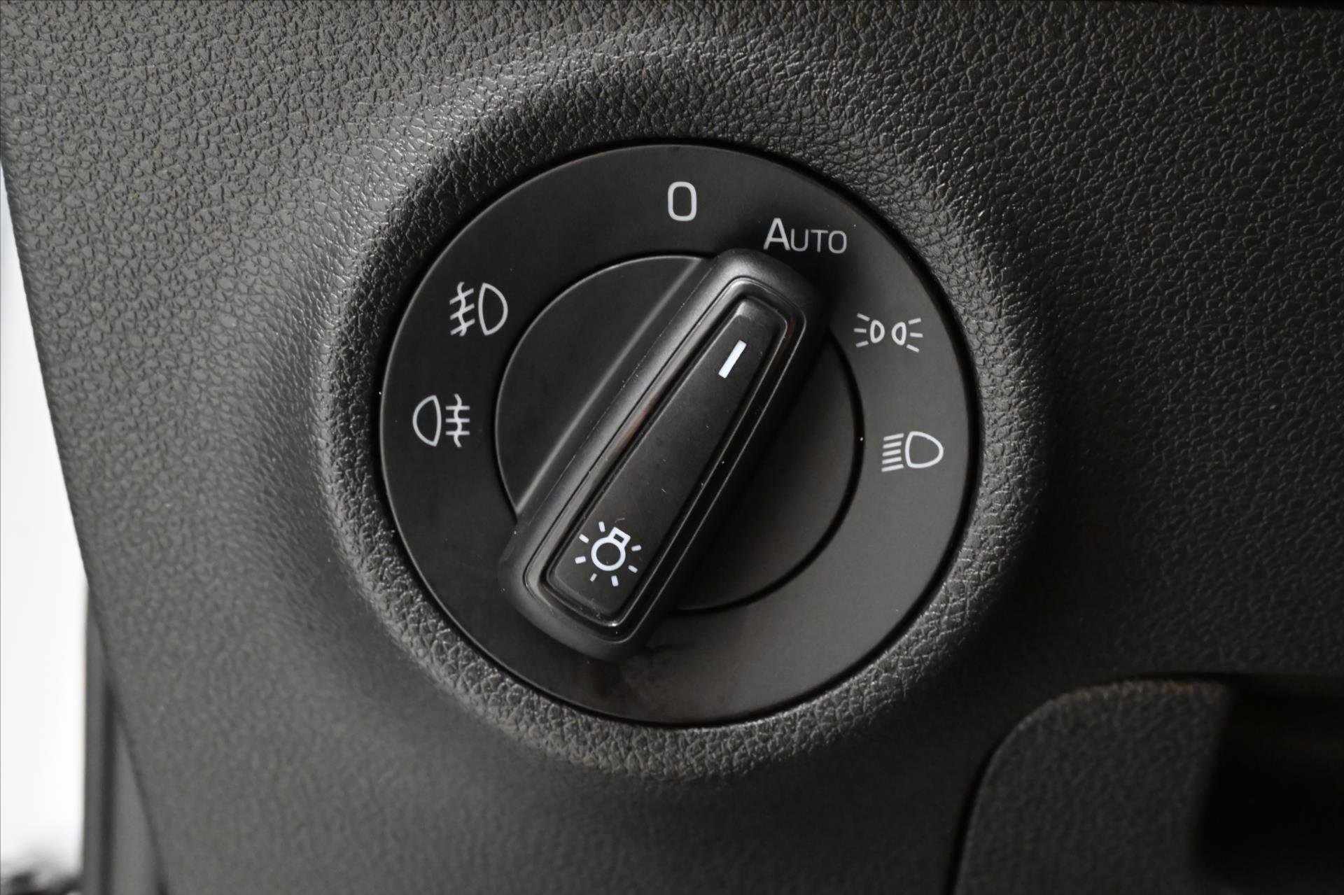 Hlavní fotografie vozu Škoda Karoq 2,0 TDI 85kW DSG Ambition Záruka až 5 let (26)
