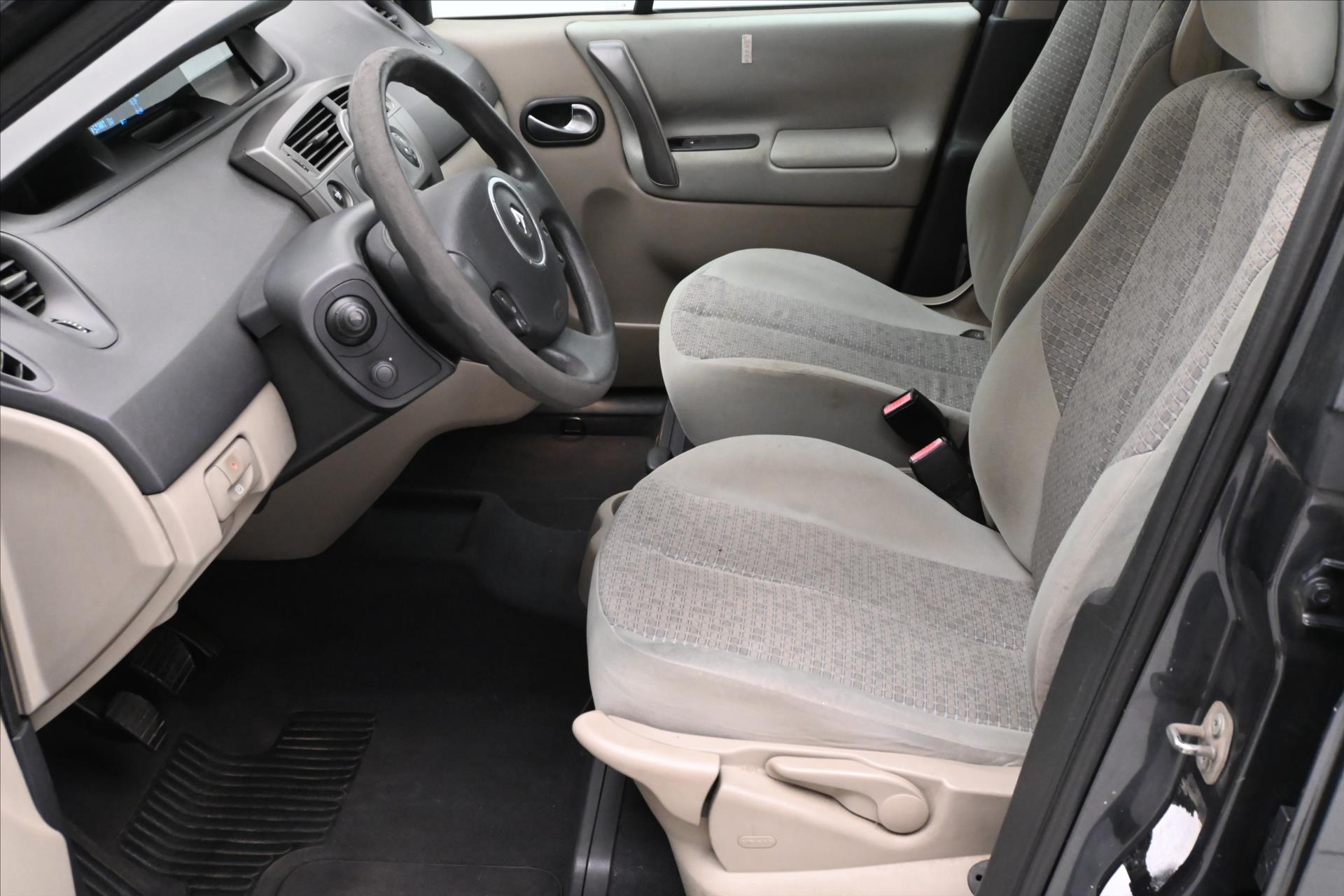 Hlavní fotografie vozu Renault Scénic 1,5 dCi 78 KW  Grand (13)