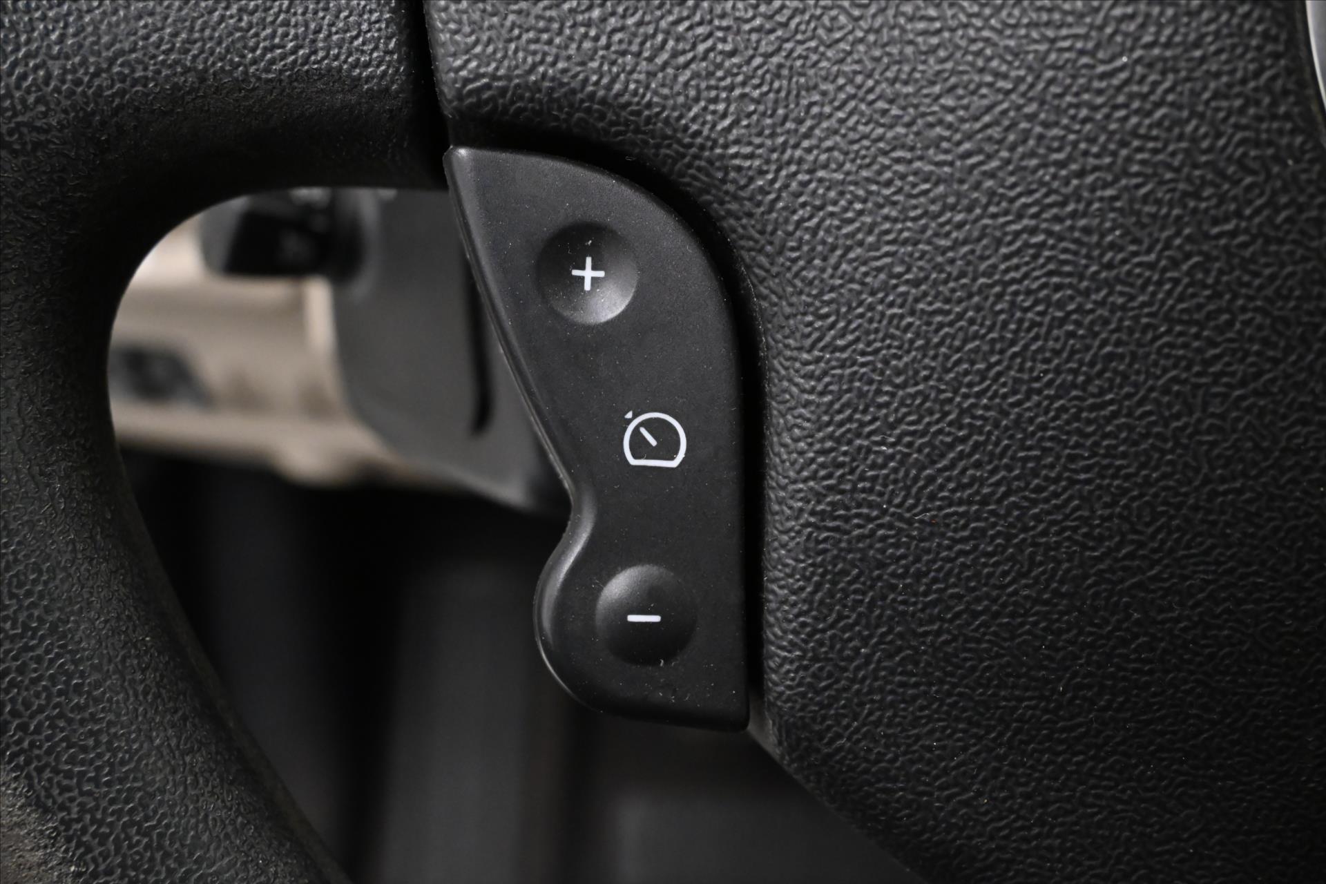 Hlavní fotografie vozu Renault Scénic 1,5 dCi 78 KW  Grand (21)