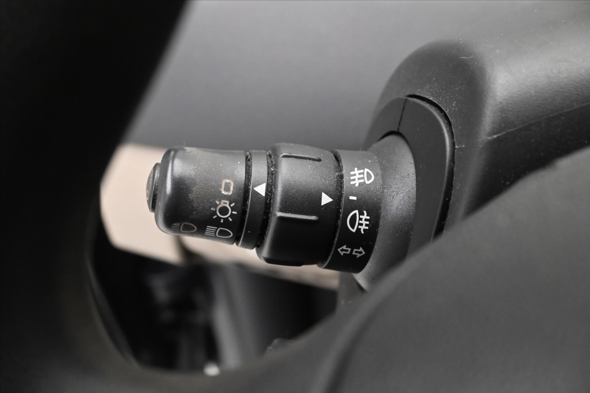 Hlavní fotografie vozu Renault Scénic 1,5 dCi 78 KW  Grand (24)