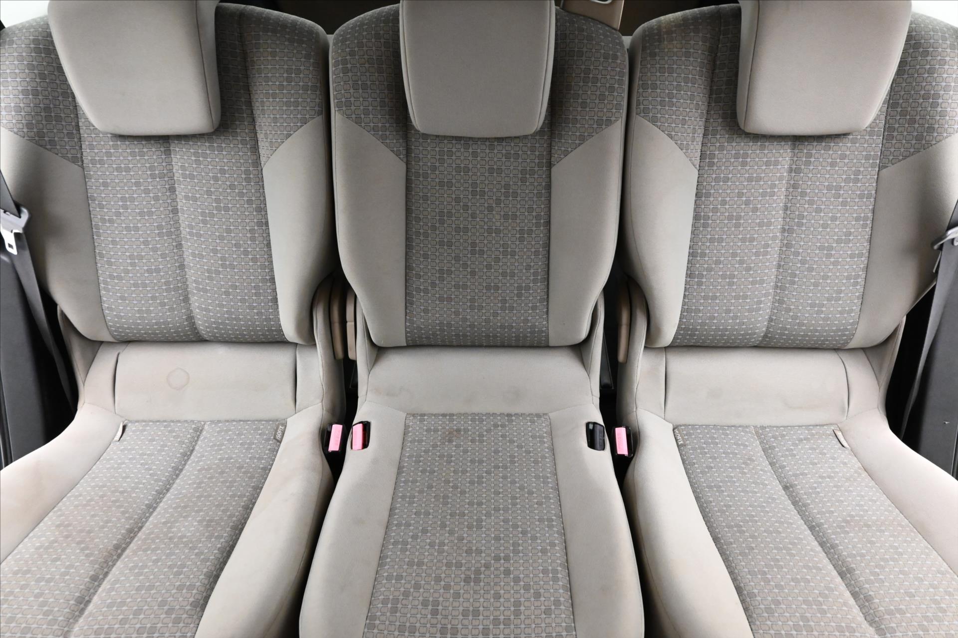 Hlavní fotografie vozu Renault Scénic 1,5 dCi 78 KW  Grand (25)