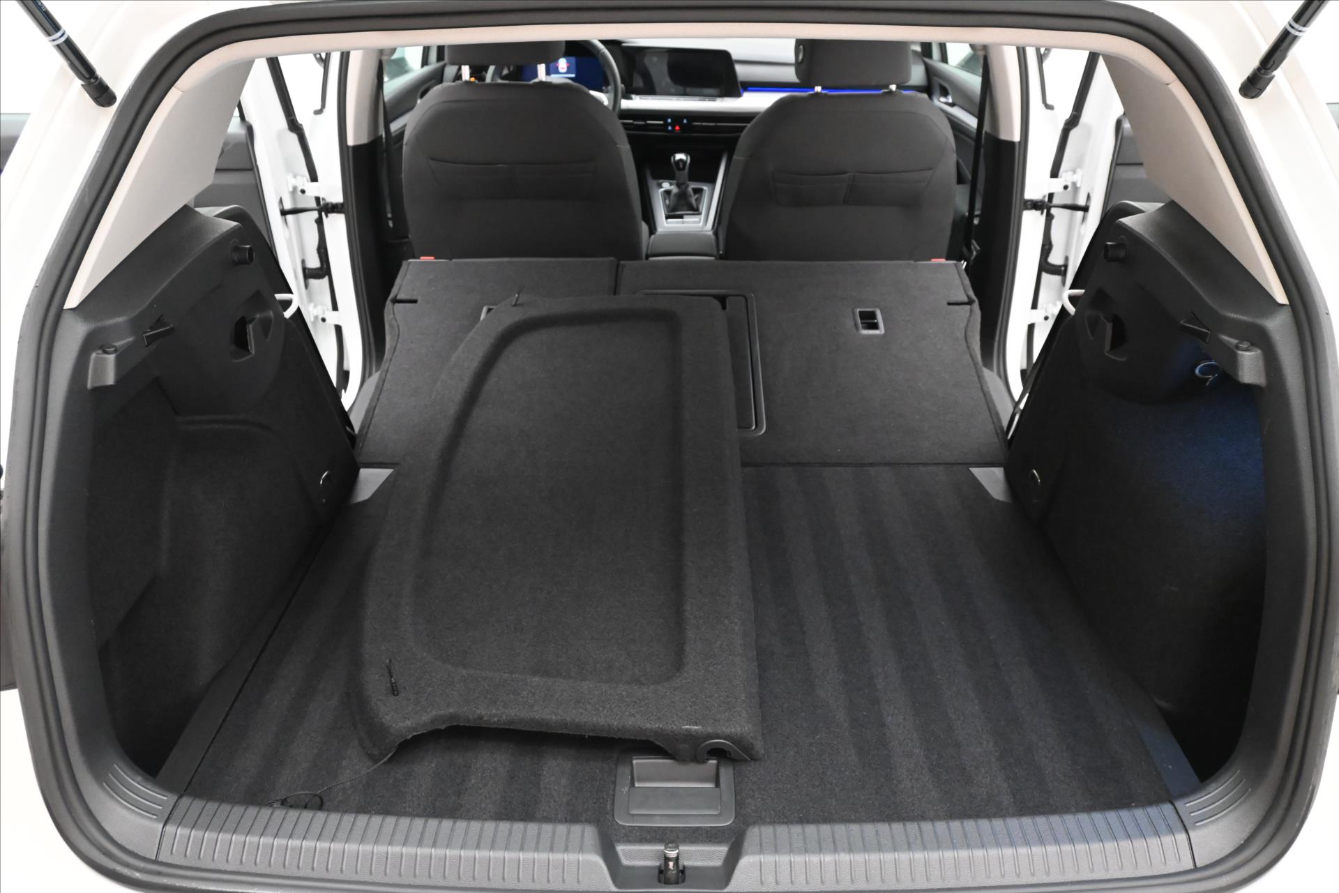 Hlavní fotografie vozu Volkswagen Golf 2,0 TDI 110 kW Life Záruka až 5 let (11)