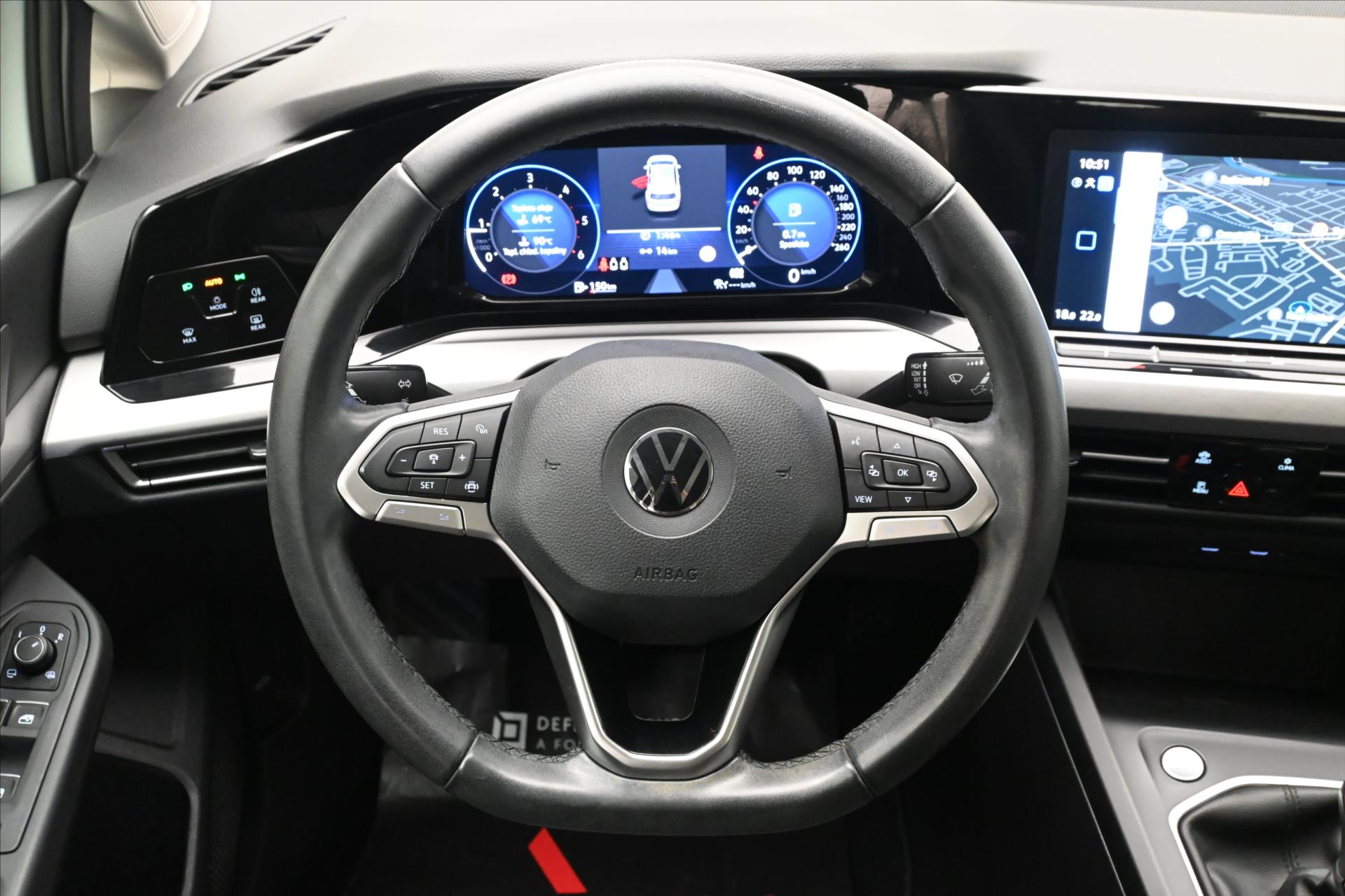 Hlavní fotografie vozu Volkswagen Golf 2,0 TDI 110 kW Life Záruka až 5 let (18)