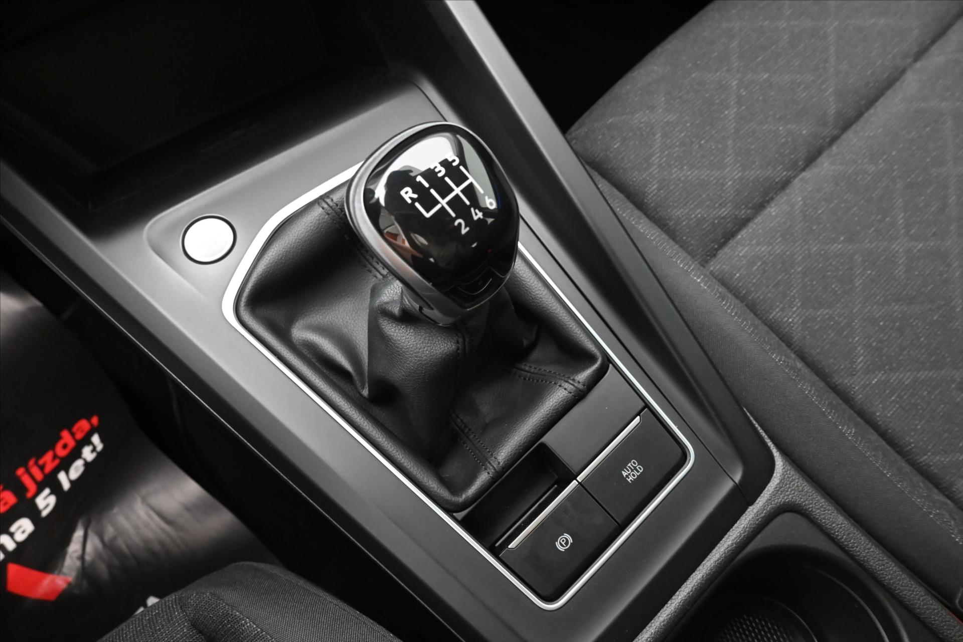 Hlavní fotografie vozu Volkswagen Golf 2,0 TDI 110 kW Life Záruka až 5 let (22)