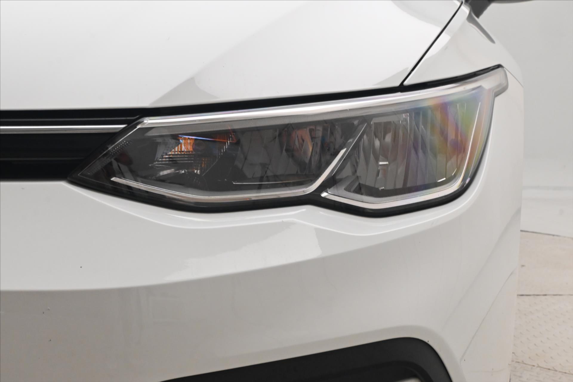 Hlavní fotografie vozu Volkswagen Golf 2,0 TDI 110 kW Life Záruka až 5 let (28)