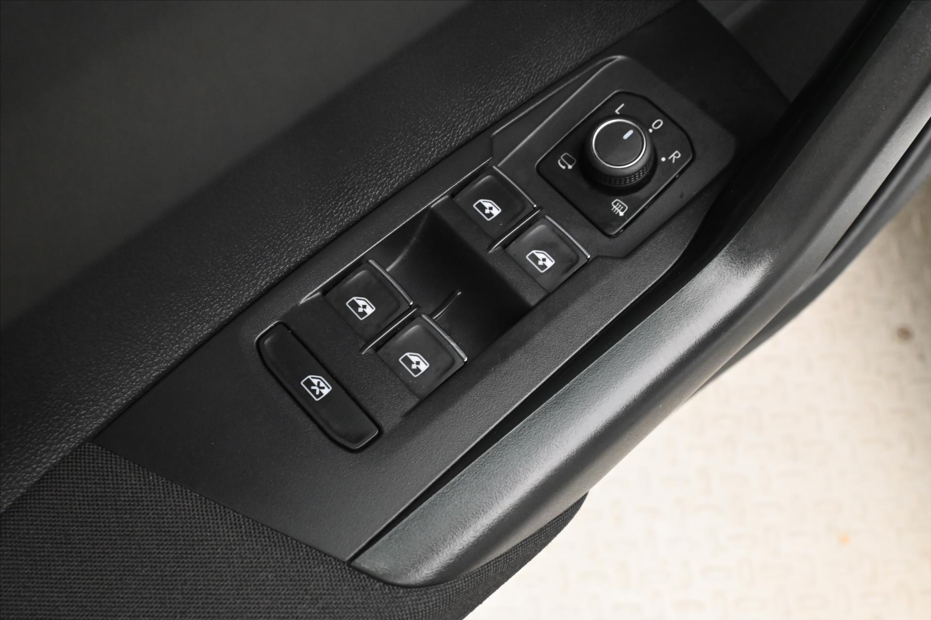 Hlavní fotografie vozu Volkswagen Taigo 1,0 TSI 81 kW DSG Style Záruka až 5 let (25)