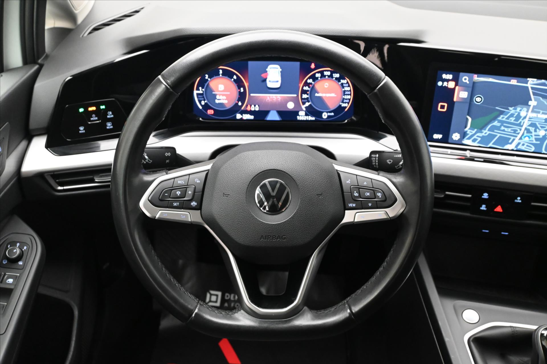 Hlavní fotografie vozu Volkswagen Golf 2,0 TDI 85 kW Life Záruka až 5 let (18)