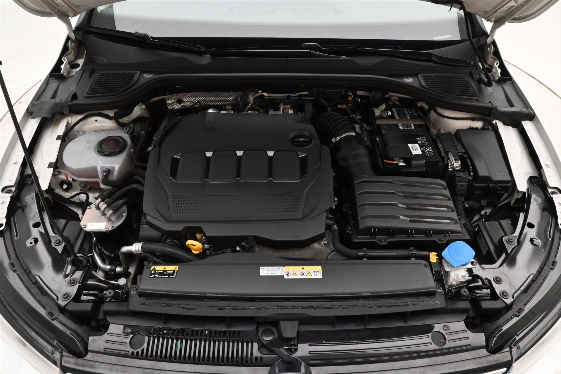 Hlavní fotografie vozu Volkswagen Golf 2,0 TDI 85 kW Life Záruka až 5 let (9)