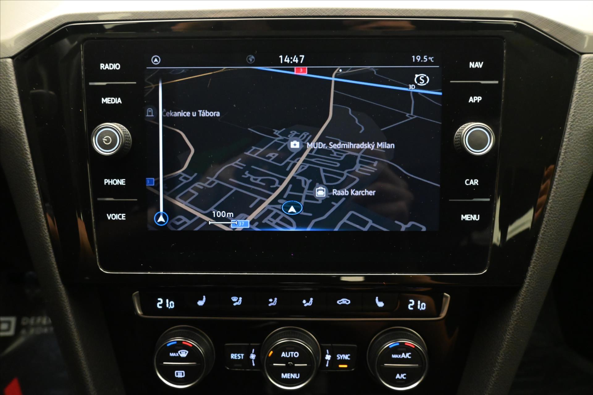 Hlavní fotografie vozu Volkswagen Passat 2,0 TDI 110kW Business Záruka až 5 let (20)