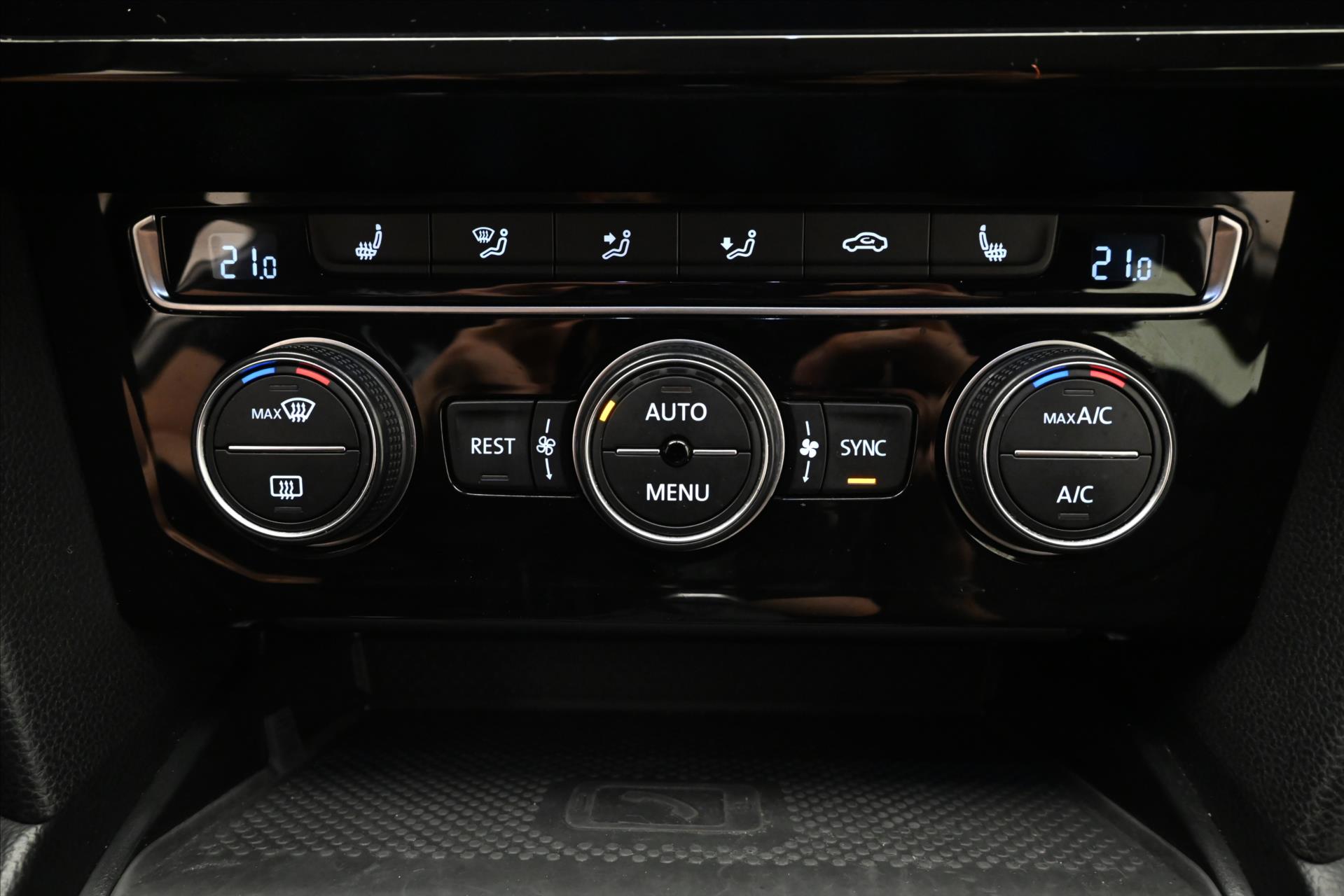 Hlavní fotografie vozu Volkswagen Passat 2,0 TDI 110kW Business Záruka až 5 let (21)