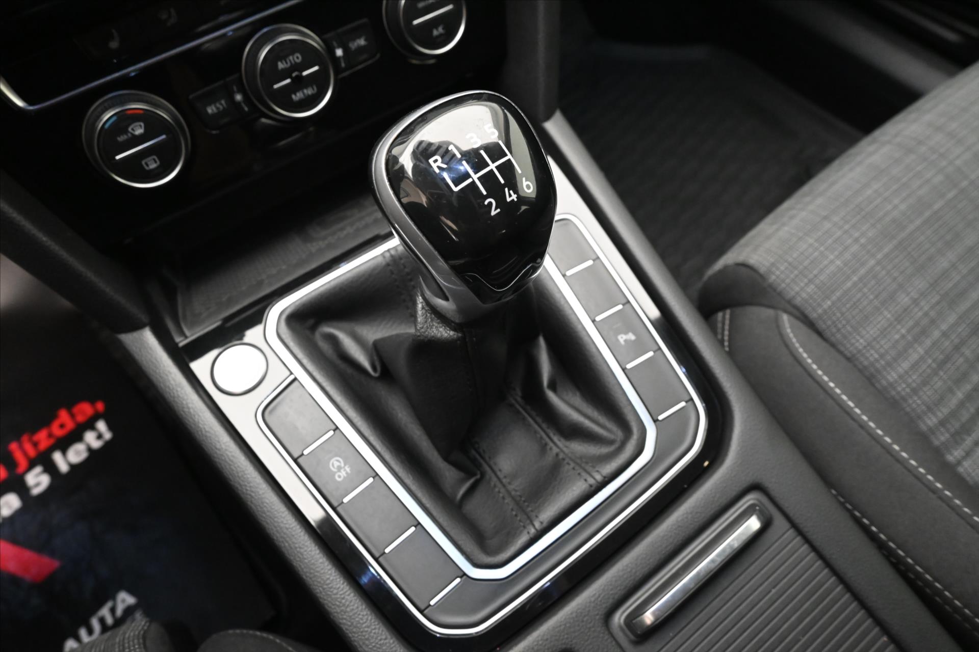 Hlavní fotografie vozu Volkswagen Passat 2,0 TDI 110kW Business Záruka až 5 let (23)