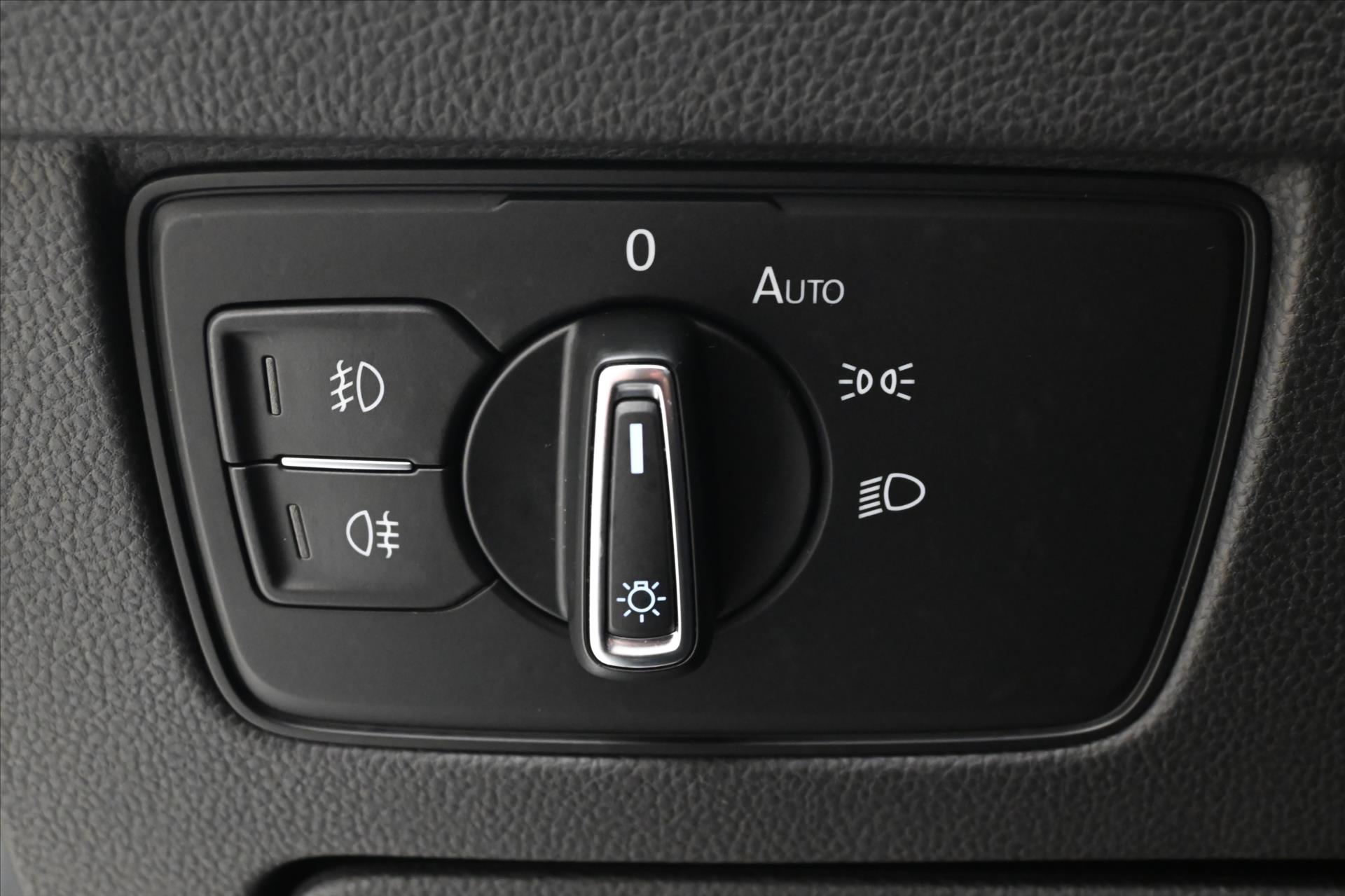 Hlavní fotografie vozu Volkswagen Passat 2,0 TDI 110kW Business Záruka až 5 let (27)