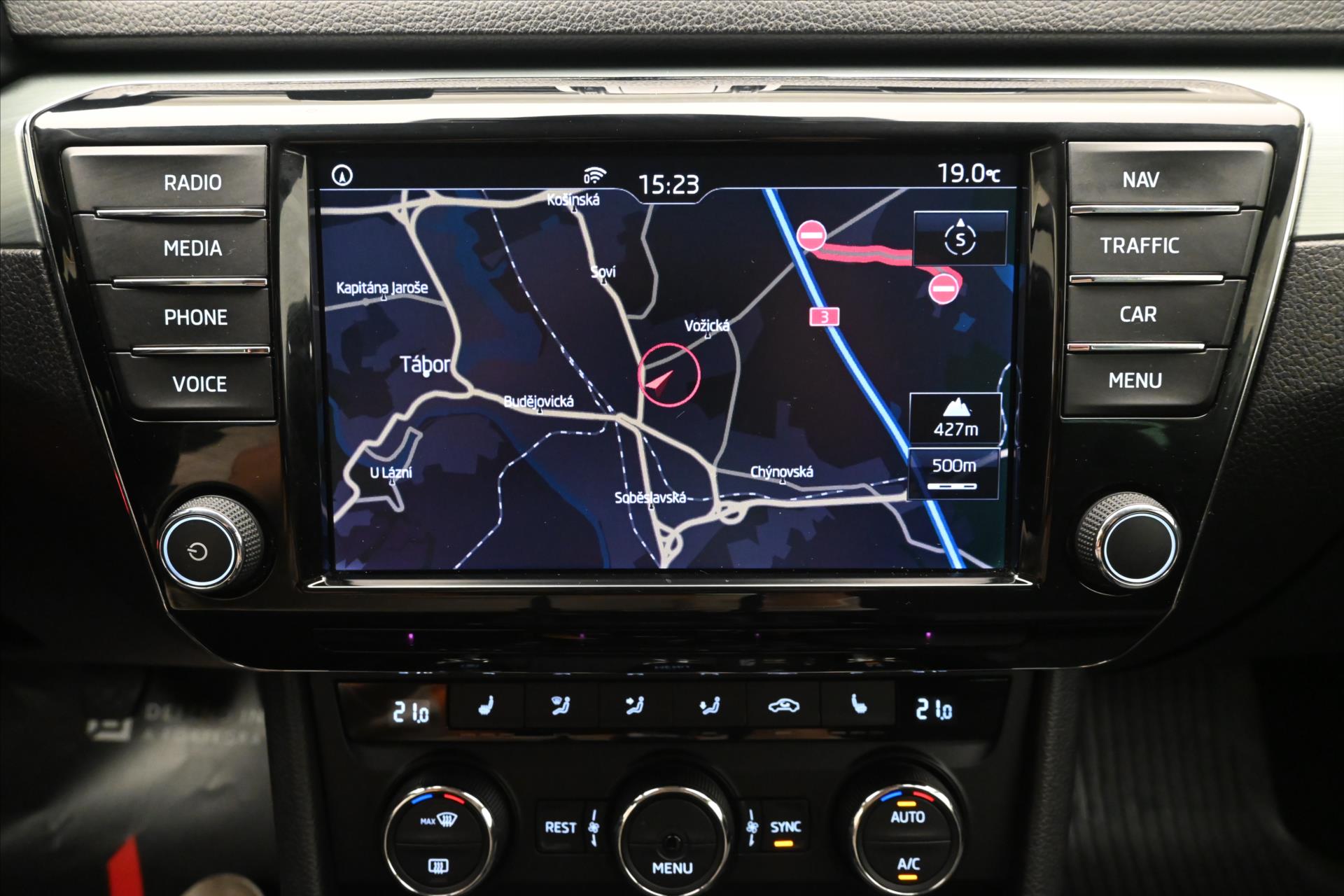 Hlavní fotografie vozu Škoda Superb 1,6 TDI 88 kW NAVI Ambition Záruka až 5 let (19)