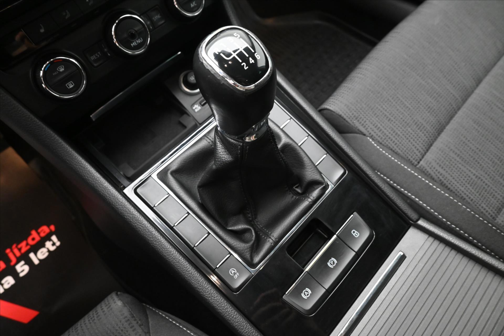 Hlavní fotografie vozu Škoda Superb 1,6 TDI 88 kW NAVI Ambition Záruka až 5 let (21)