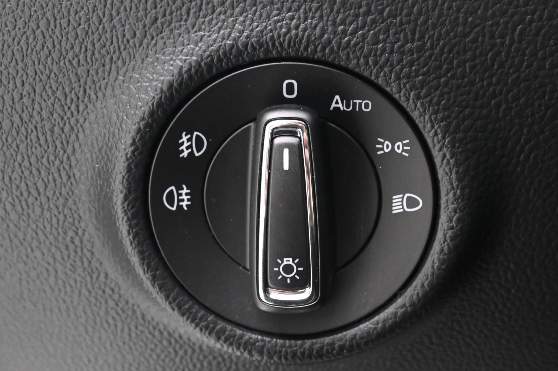 Hlavní fotografie vozu Škoda Superb 1,6 TDI 88 kW NAVI Ambition Záruka až 5 let (25)