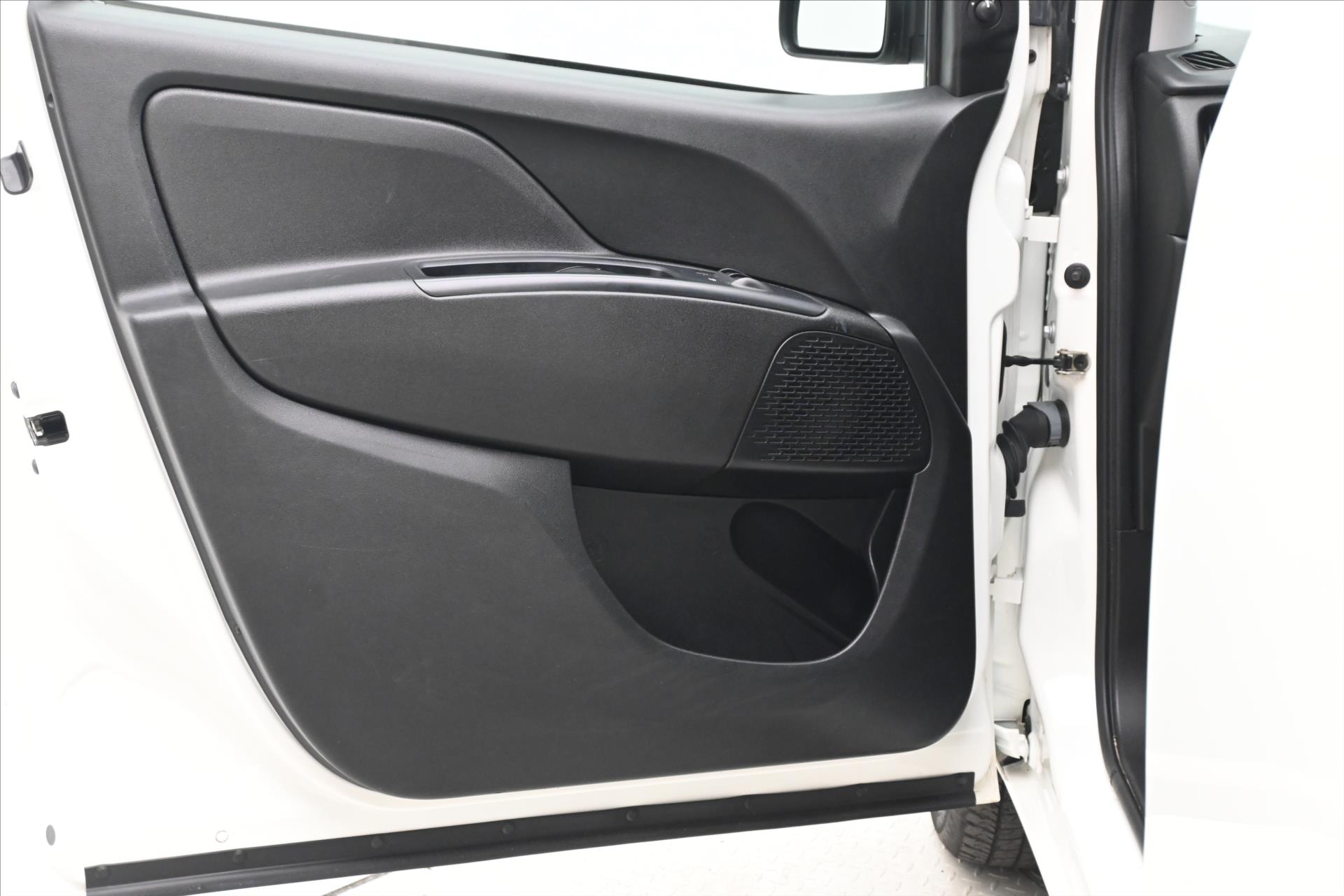 Hlavní fotografie vozu Fiat Dobló 1,6 JTD 77 kW Záruka až 5 let (22)