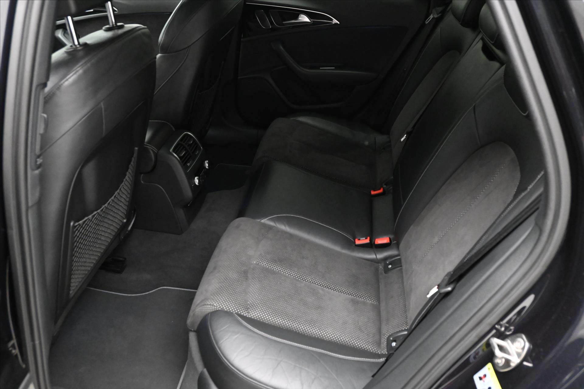 Hlavní fotografie vozu Audi A6 3,0 TDI 200 kW S line S-Tronic Quattro Záruka až 5 let (14)