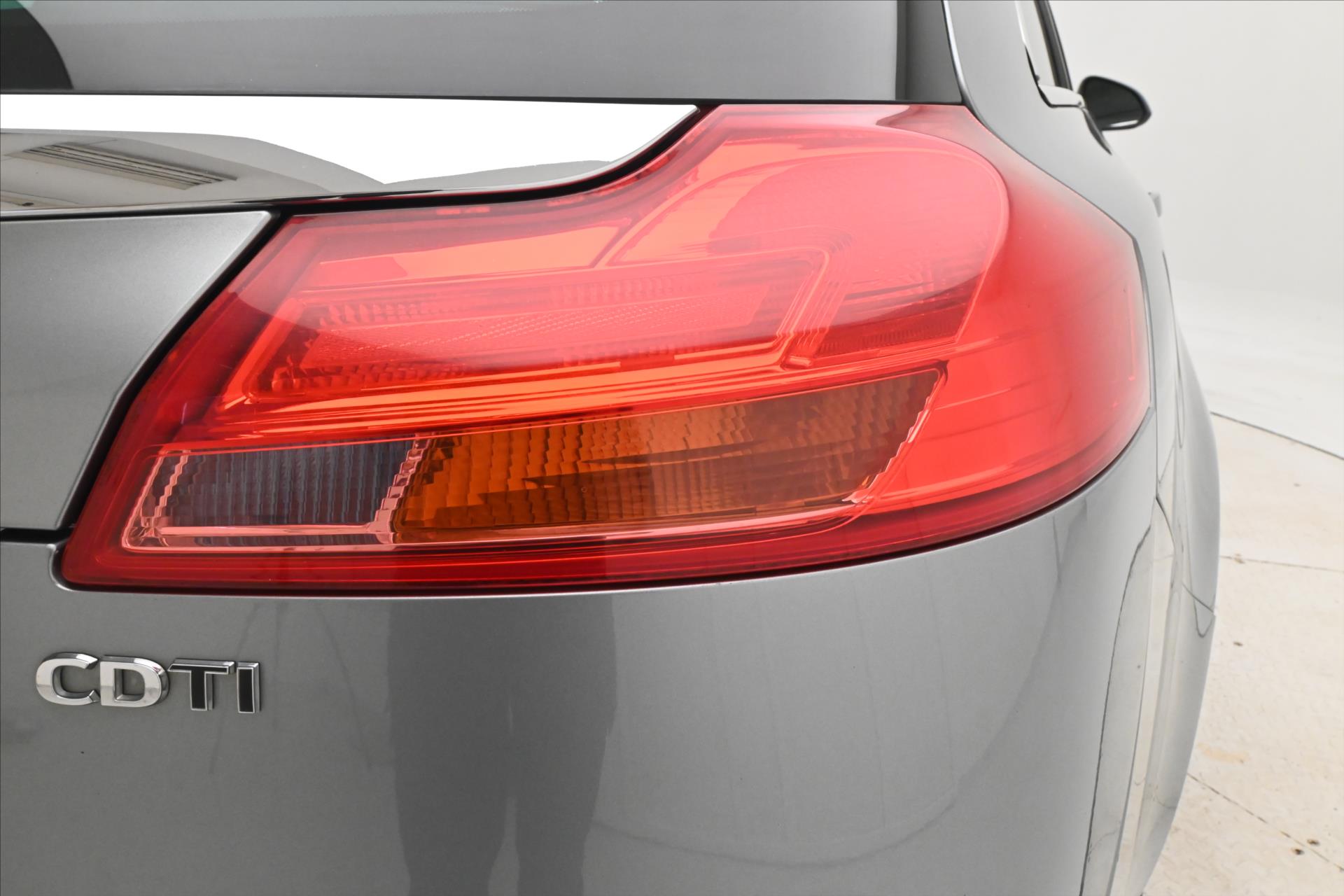 Hlavní fotografie vozu Opel Insignia 2,0 CDTi 118 kW Navigace (28)