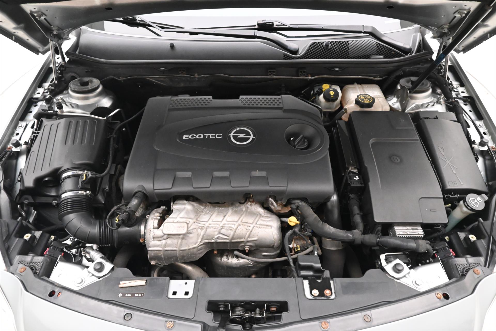 Hlavní fotografie vozu Opel Insignia 2,0 CDTi 118 kW Navigace (9)