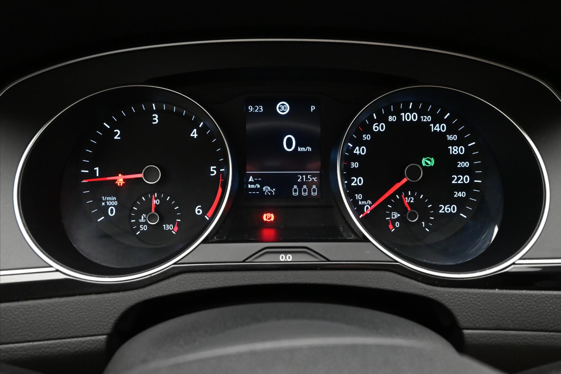 Hlavní fotografie vozu Volkswagen Passat 2,0 TDI 110 kW DSG Business Záruka až 5 let (16)