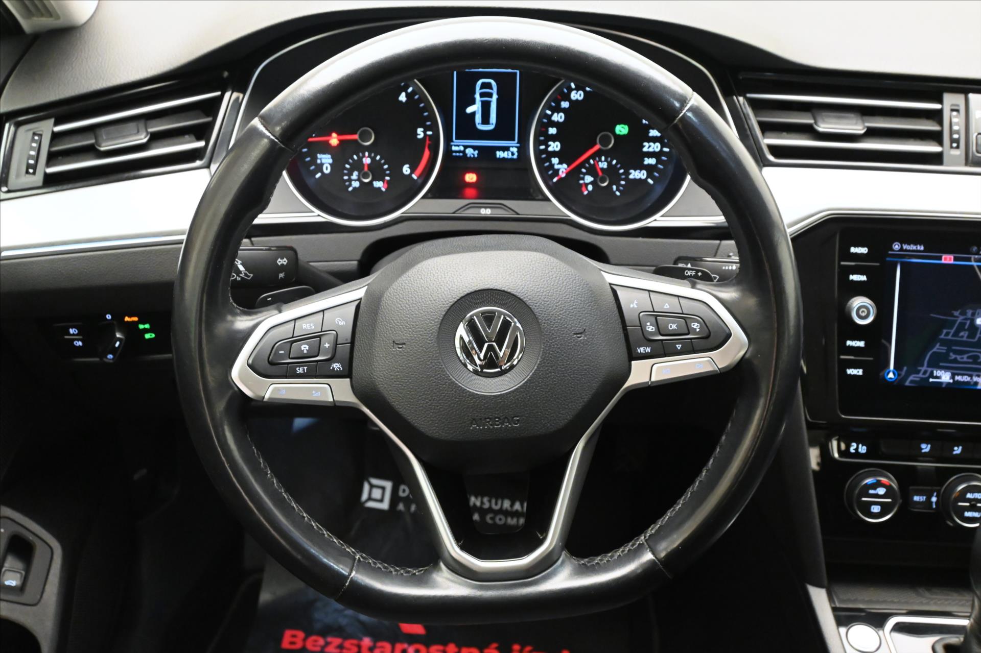 Hlavní fotografie vozu Volkswagen Passat 2,0 TDI 110 kW DSG Business Záruka až 5 let (18)