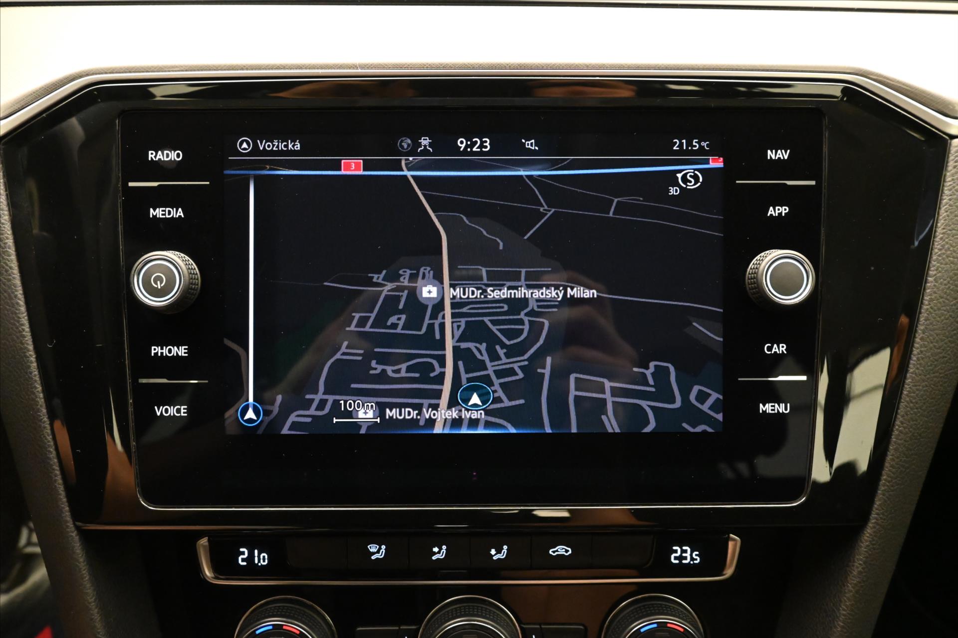 Hlavní fotografie vozu Volkswagen Passat 2,0 TDI 110 kW DSG Business Záruka až 5 let (20)