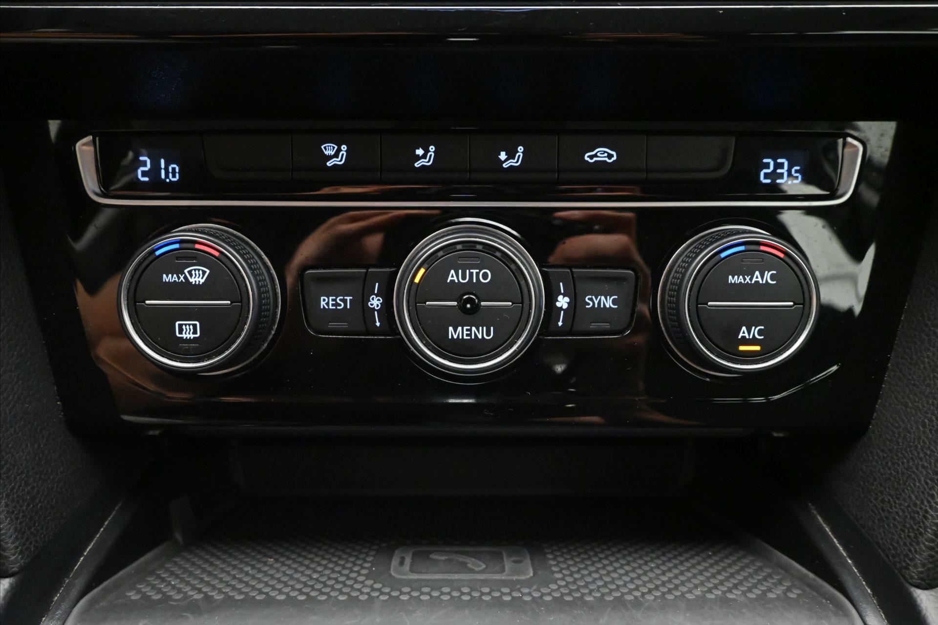 Hlavní fotografie vozu Volkswagen Passat 2,0 TDI 110 kW DSG Business Záruka až 5 let (21)