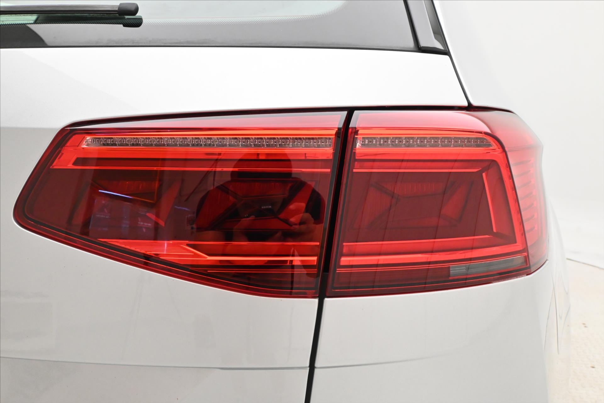 Hlavní fotografie vozu Volkswagen Passat 2,0 TDI 110 kW DSG Business Záruka až 5 let (31)