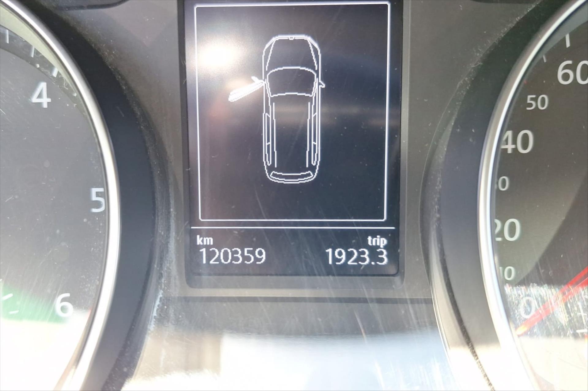 Hlavní fotografie vozu Volkswagen Passat Variant 2,0 TDI 110kW DSG Variant Business VŮZ PŘIPRAVUJEME K (3)