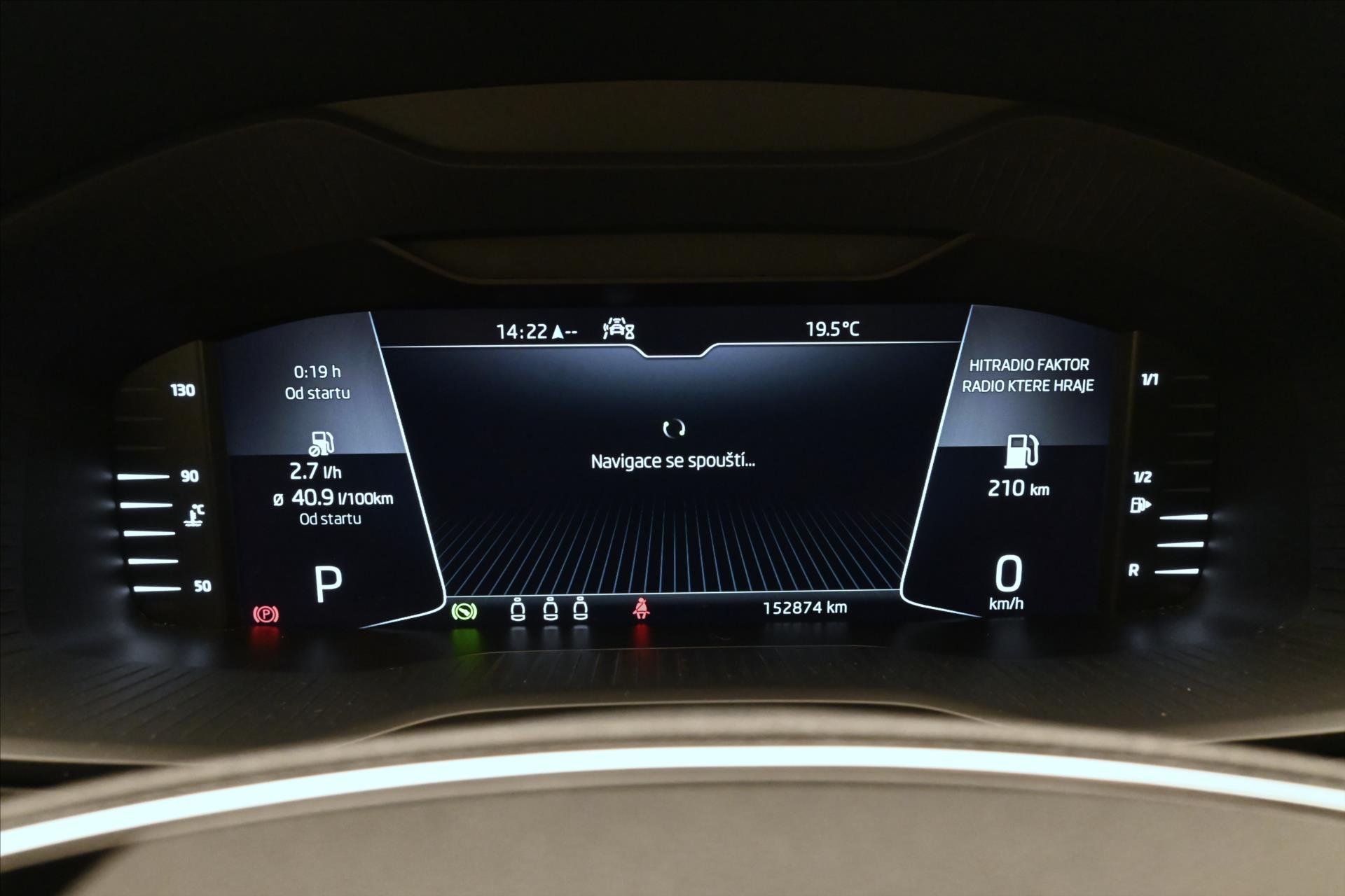 Main photo of the car Skoda Karoq 1.5 TSI 110kW DSG Business Warranty up to 5 years (16)