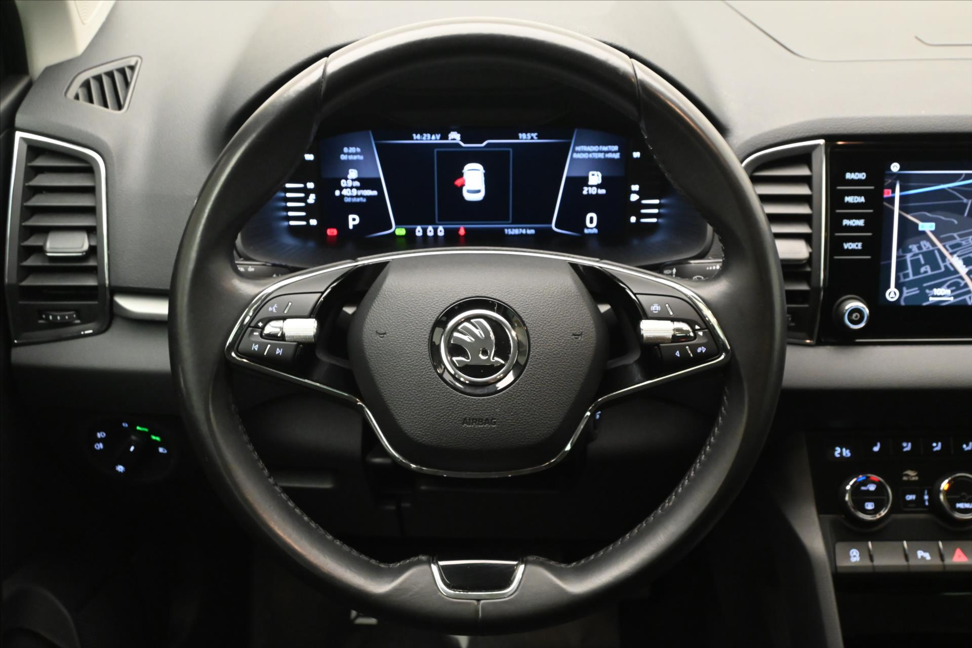 Main photo of the car Skoda Karoq 1.5 TSI 110kW DSG Business Warranty up to 5 years (18)