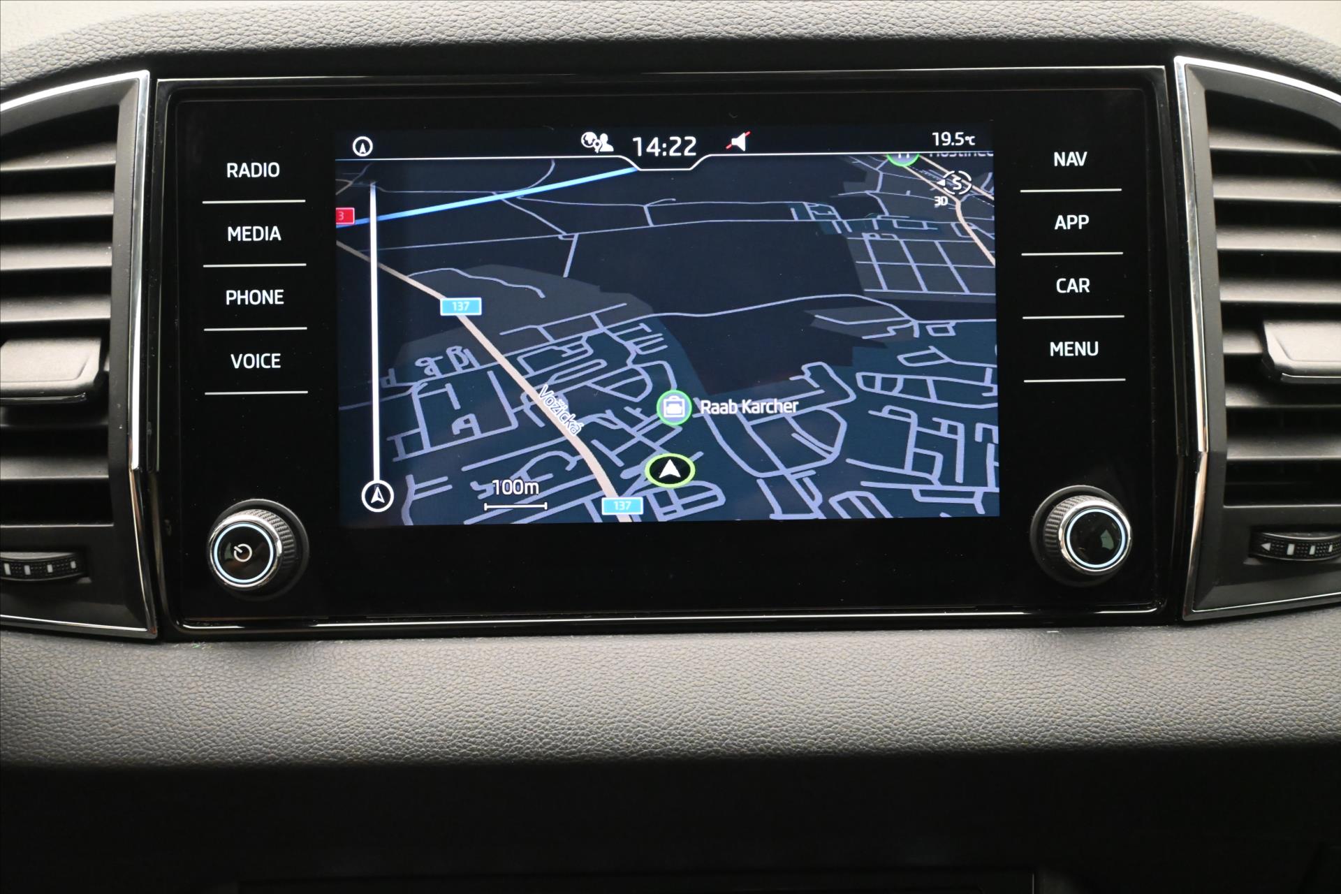 Main photo of the car Skoda Karoq 1.5 TSI 110kW DSG Business Warranty up to 5 years (20)