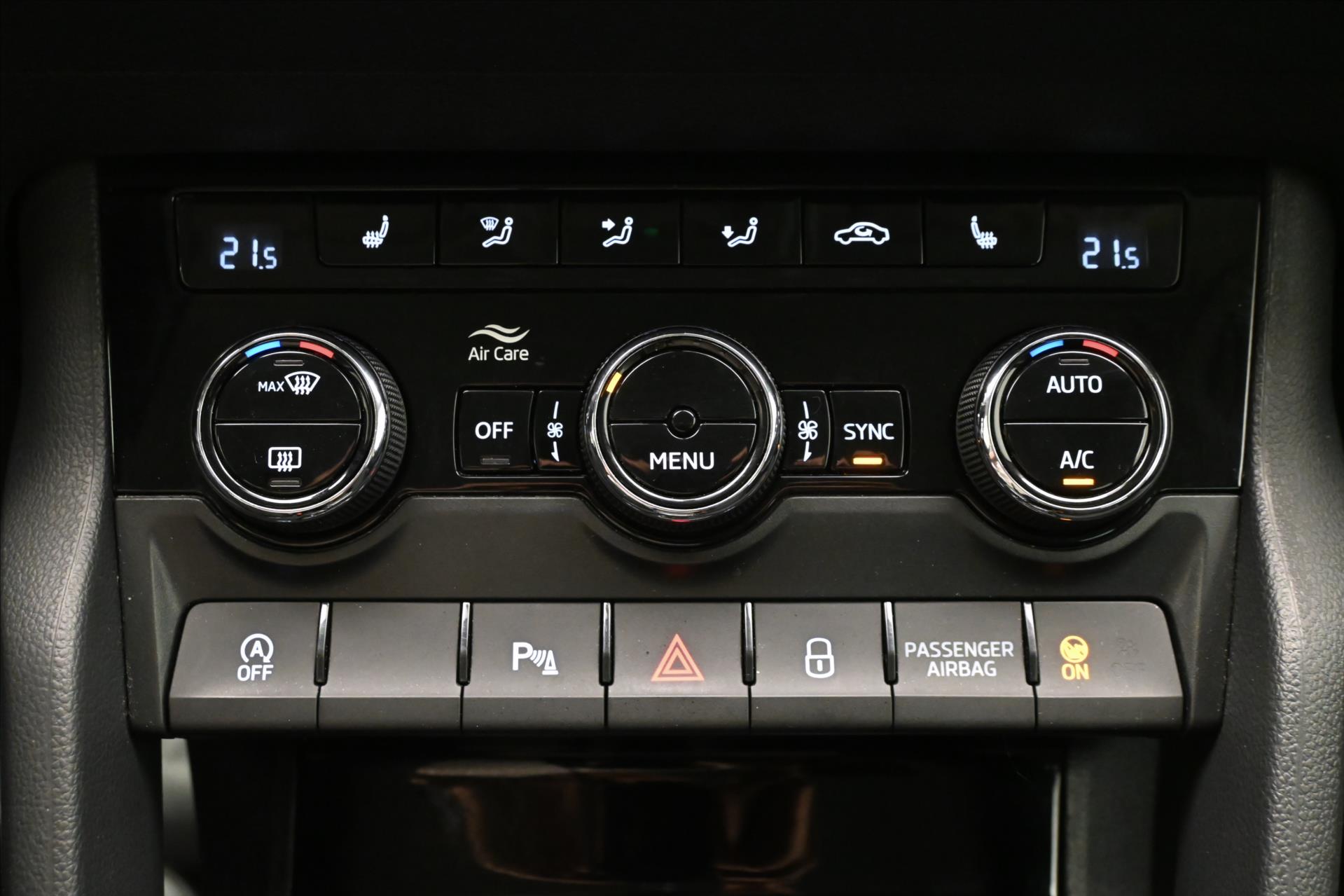 Main photo of the car Skoda Karoq 1.5 TSI 110kW DSG Business Warranty up to 5 years (21)