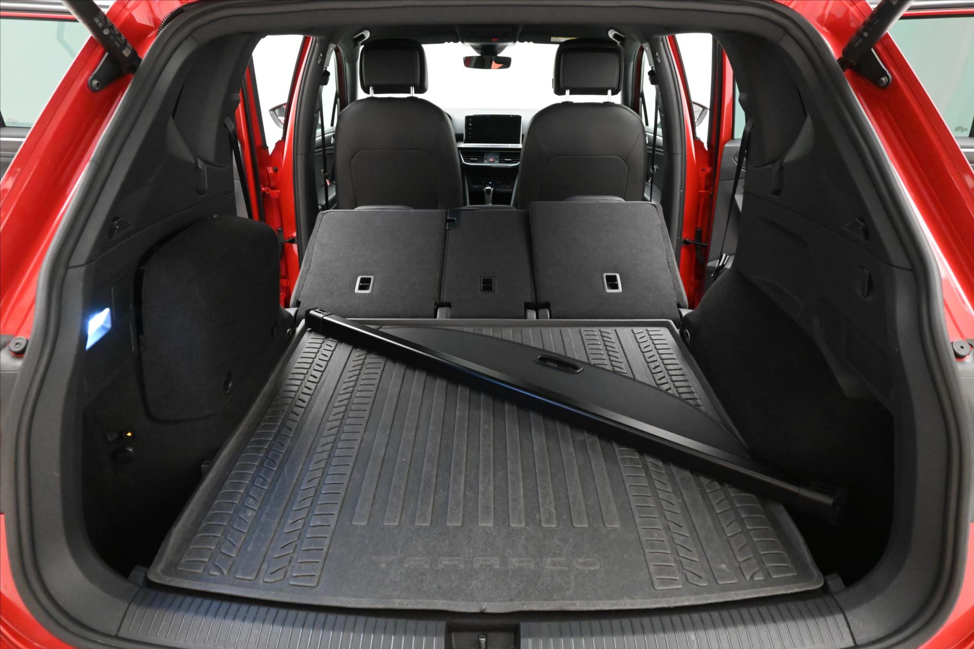 Hlavní fotografie vozu Seat Tarraco 1,4 TSI 180 kW e-Hybrid DSG Xcellence Záruka až 5 let (11)