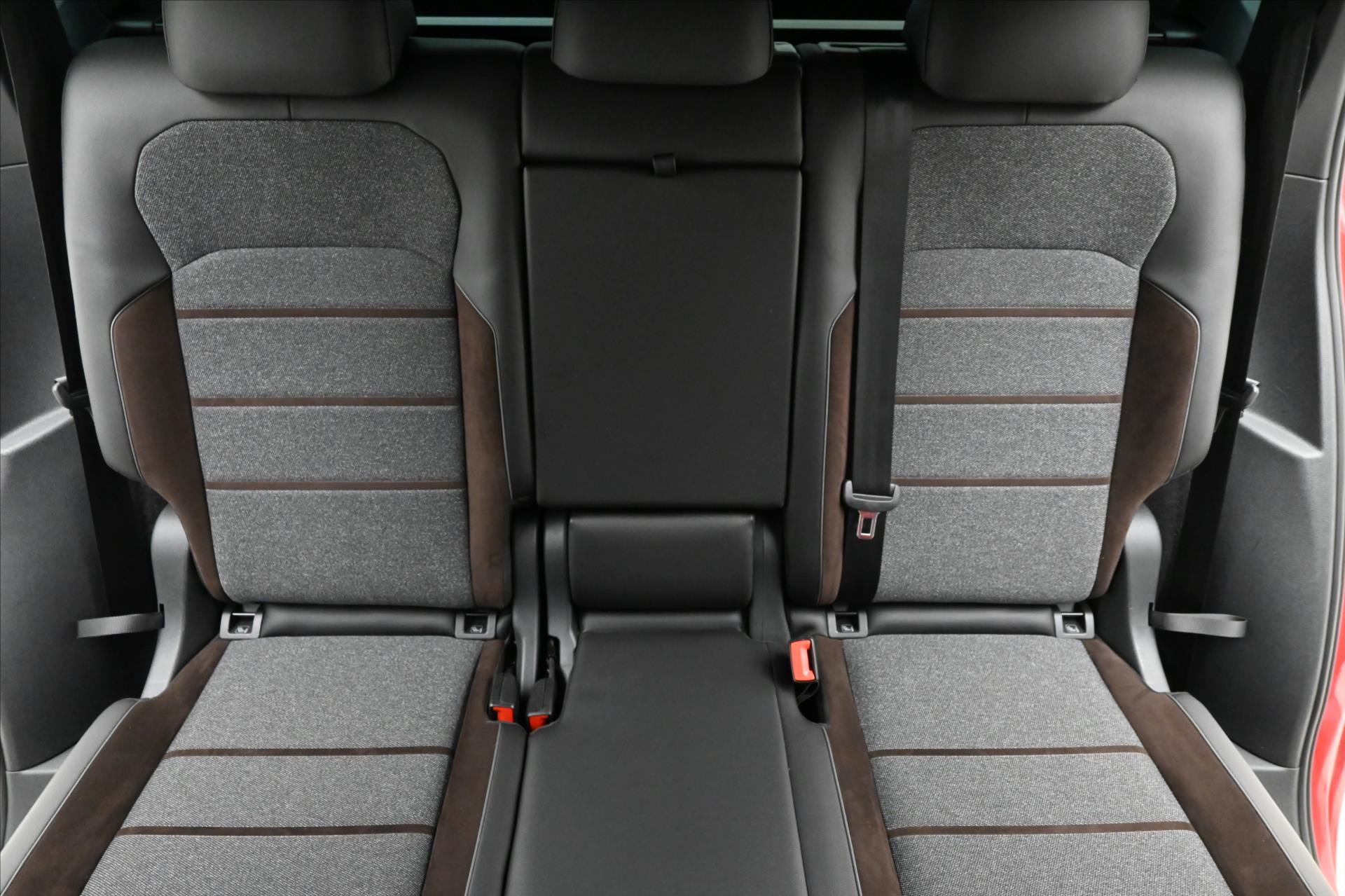 Hlavní fotografie vozu Seat Tarraco 1,4 TSI 180 kW e-Hybrid DSG Xcellence Záruka až 5 let (29)