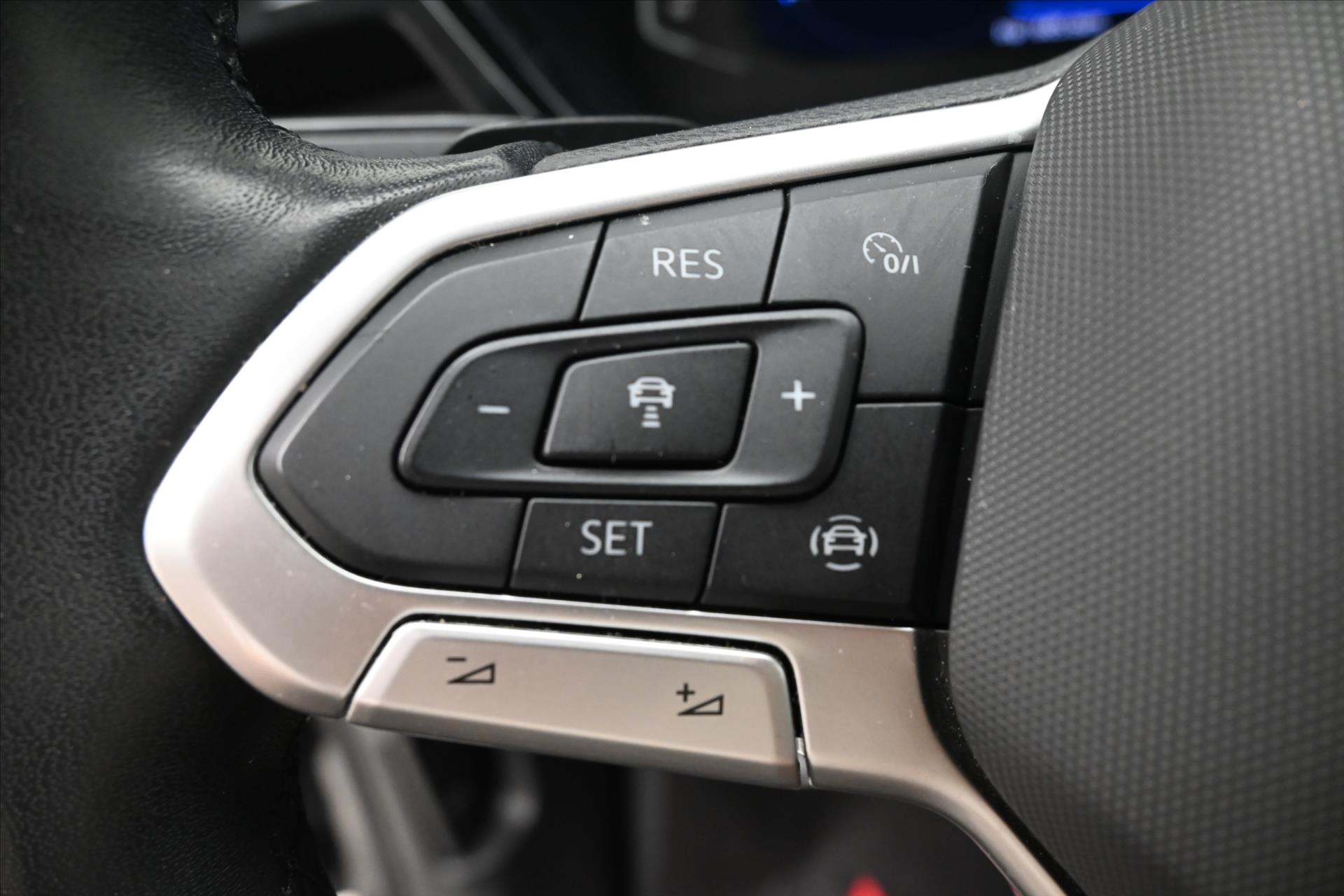 Main photo of the car Volkswagen Touran 2.0 TDI 110kW DSG Alcantara Warranty up to 5 years (23)