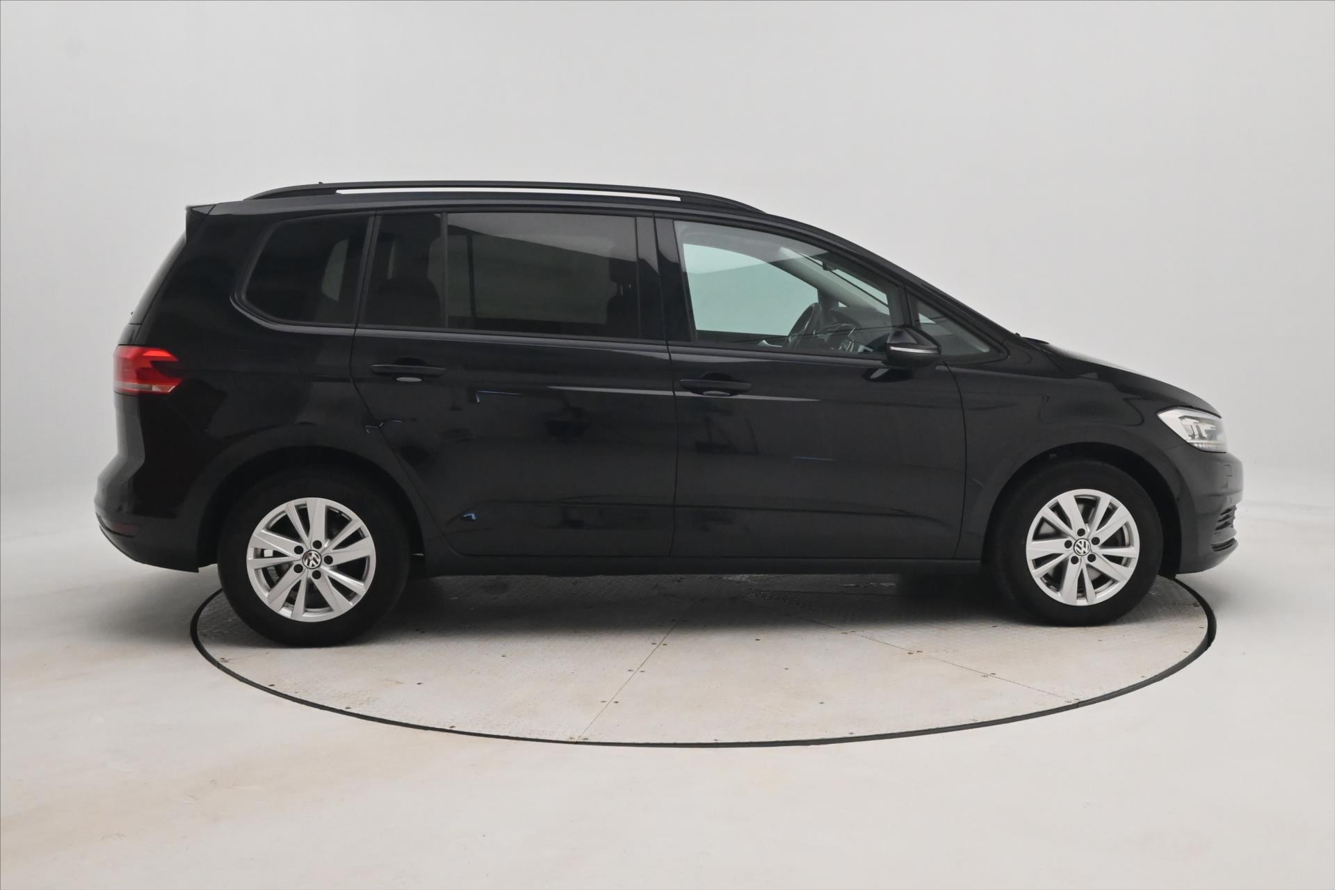 Main photo of the car Volkswagen Touran 2.0 TDI 110kW DSG Alcantara Warranty up to 5 years (4)