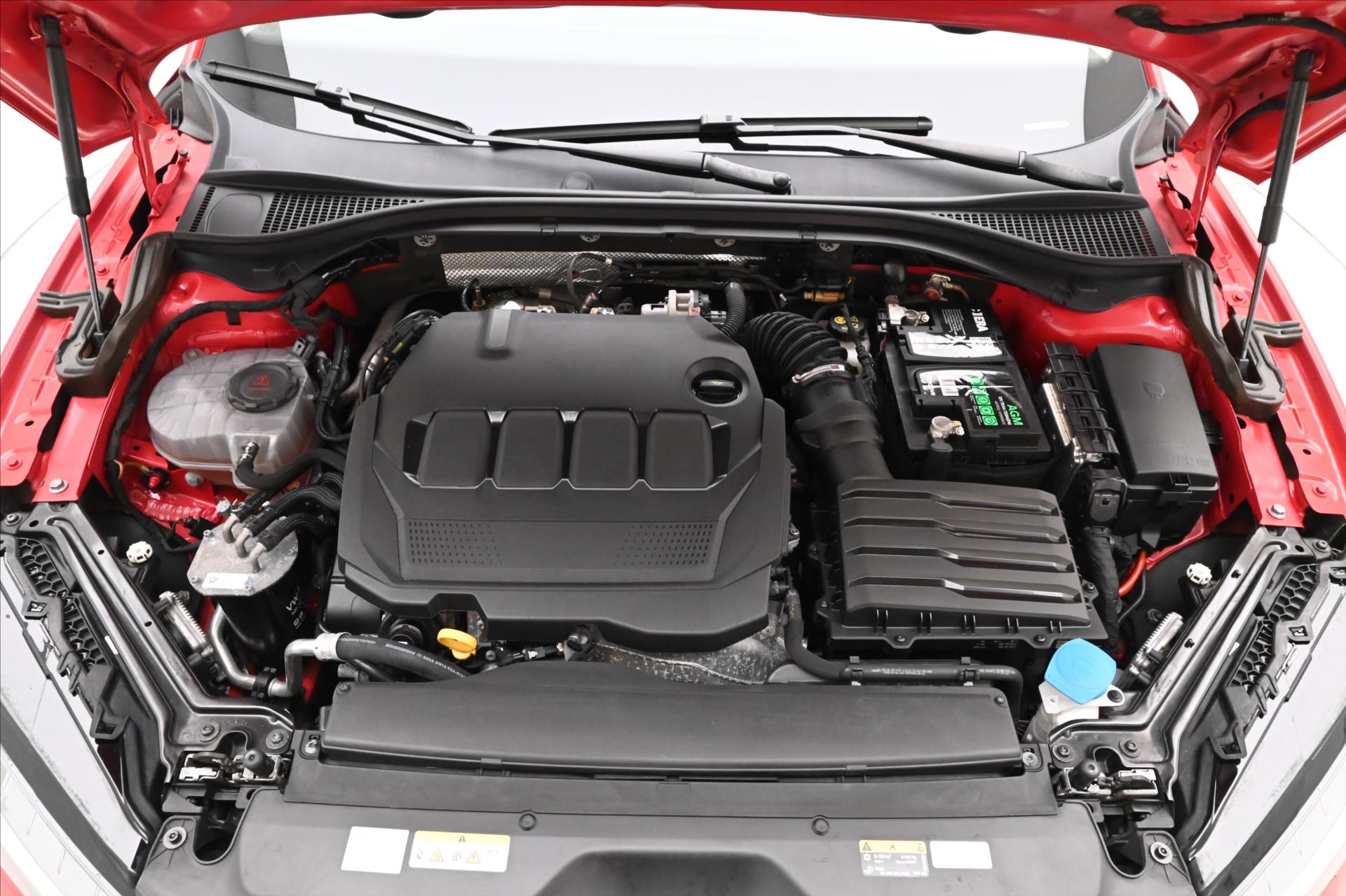 Hlavní fotografie vozu Škoda Superb 2,0 TDI 147 kW L&K DSG Záruka až 5 let (9)