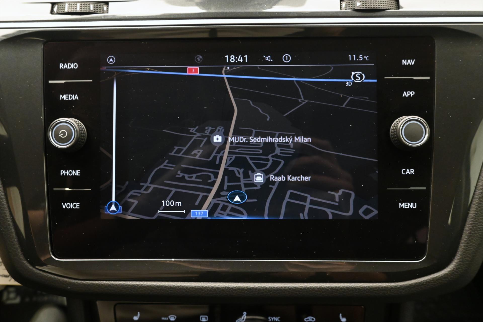 Hlavní fotografie vozu Volkswagen Tiguan 2,0 TDI 110kW Business LED Záruka až 5 let (20)