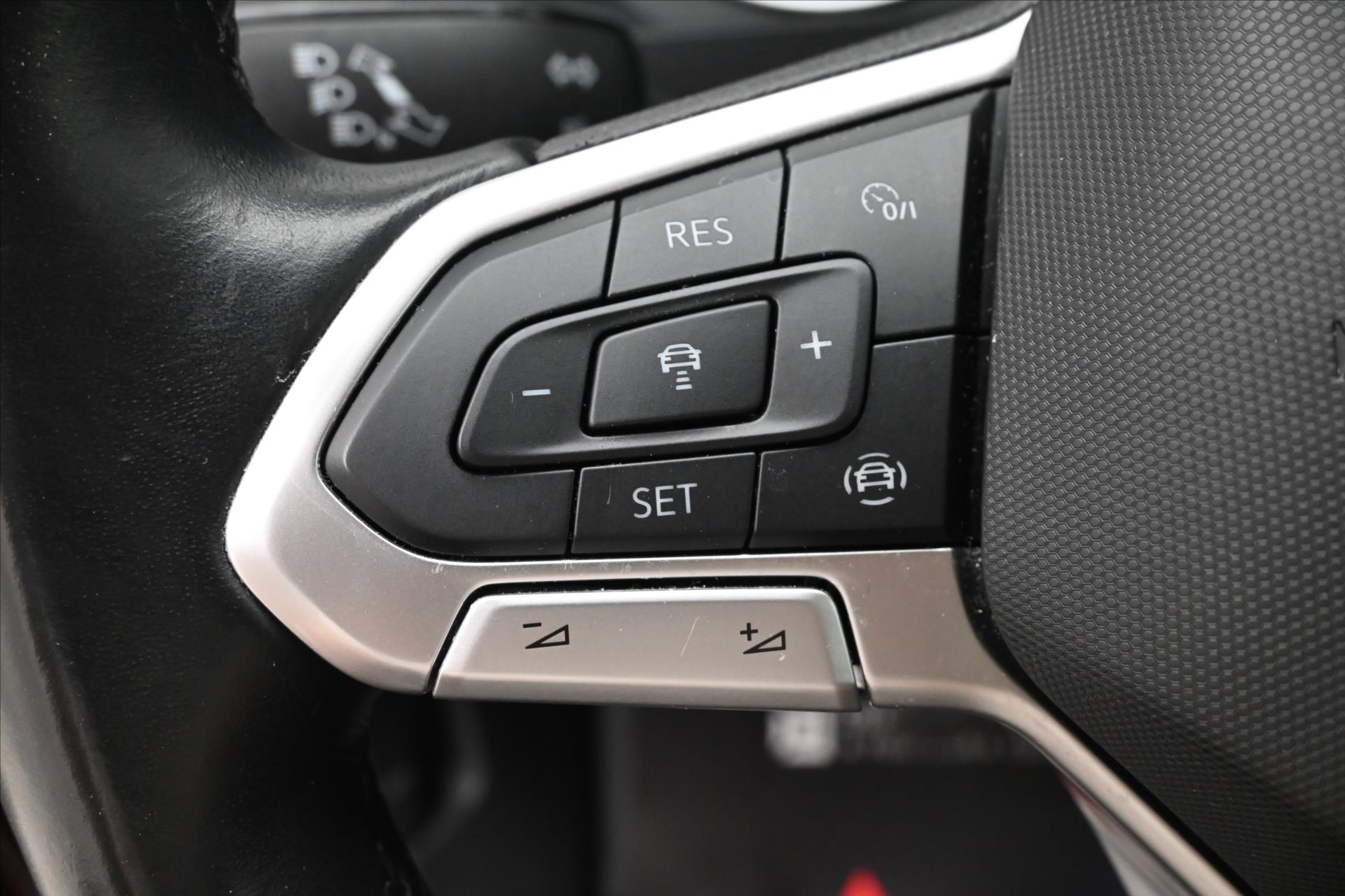 Hlavní fotografie vozu Volkswagen Tiguan 2,0 TDI 110kW Business LED Záruka až 5 let (24)