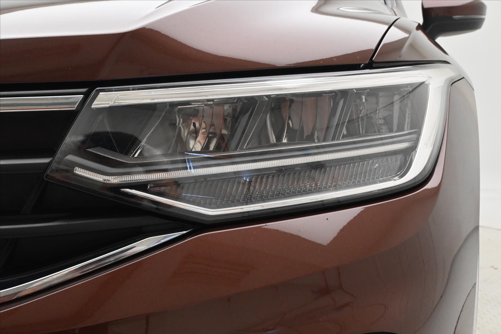 Hlavní fotografie vozu Volkswagen Tiguan 2,0 TDI 110kW Business LED Záruka až 5 let (29)