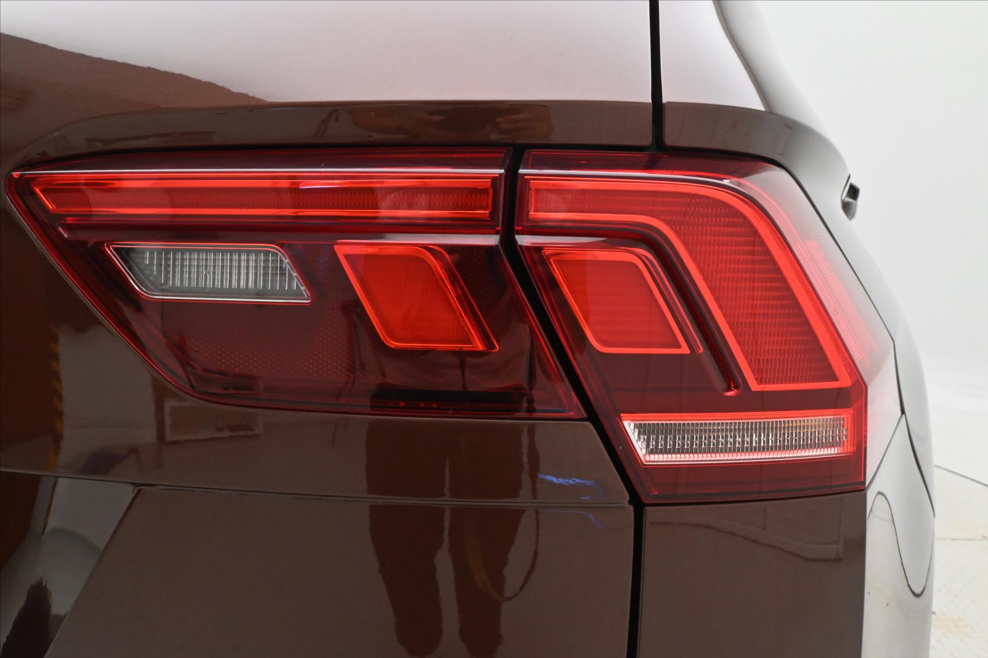 Hlavní fotografie vozu Volkswagen Tiguan 2,0 TDI 110kW Business LED Záruka až 5 let (30)