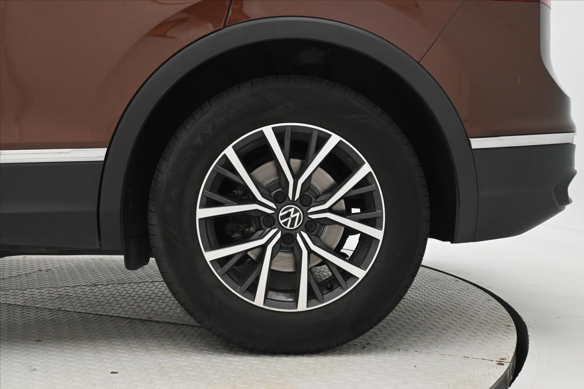 Hlavní fotografie vozu Volkswagen Tiguan 2,0 TDI 110kW Business LED Záruka až 5 let (31)