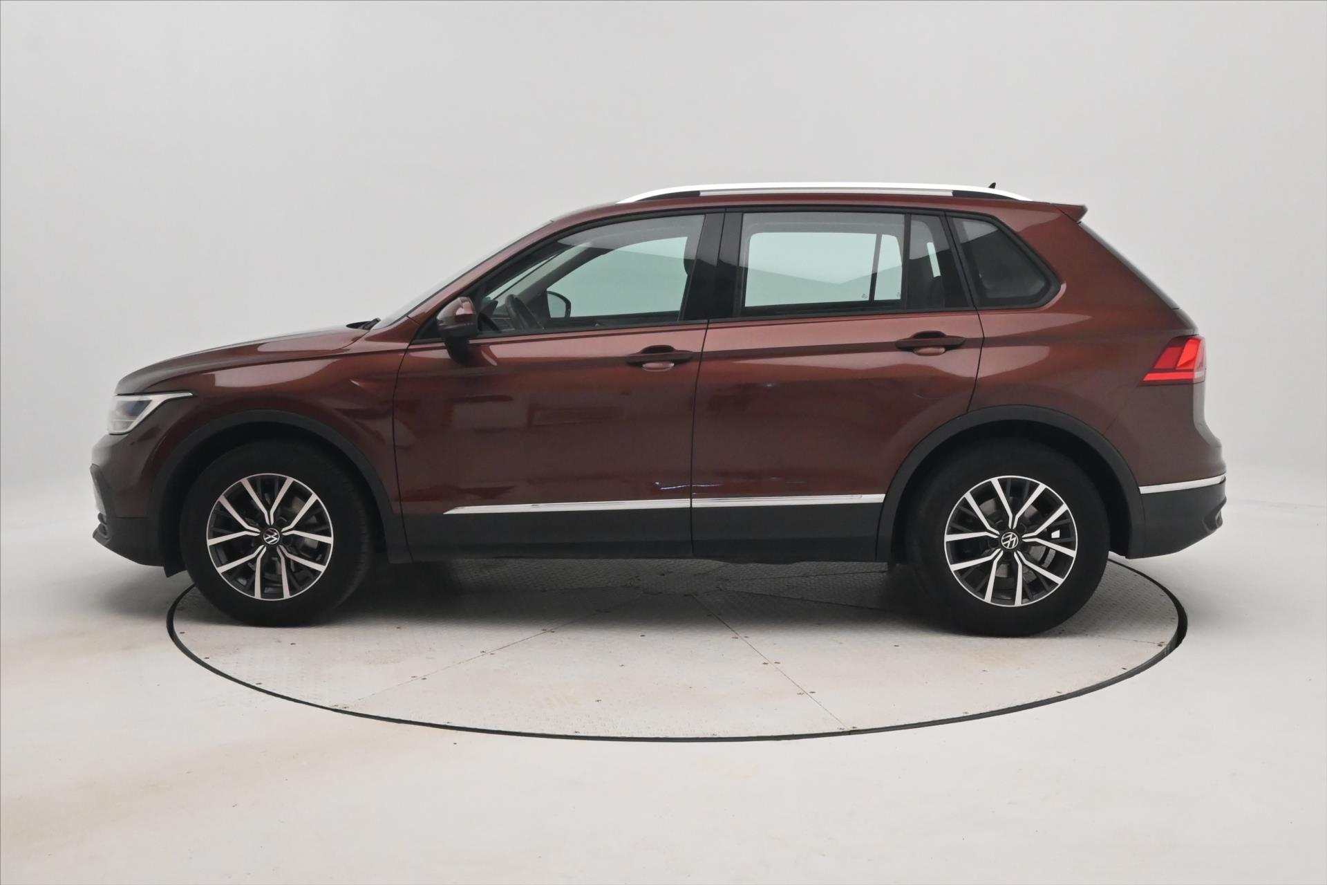 Hlavní fotografie vozu Volkswagen Tiguan 2,0 TDI 110kW Business LED Záruka až 5 let (8)