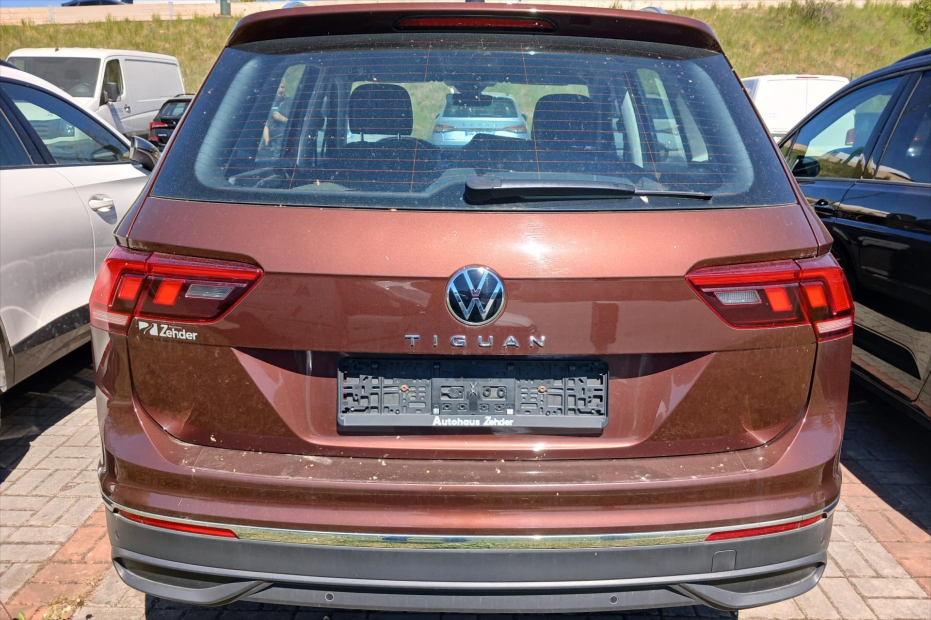 Hlavní fotografie vozu Volkswagen Tiguan 2,0 TDI 110kW Business VŮZ PŘIPRAVUJEME K PRODEJI (4)
