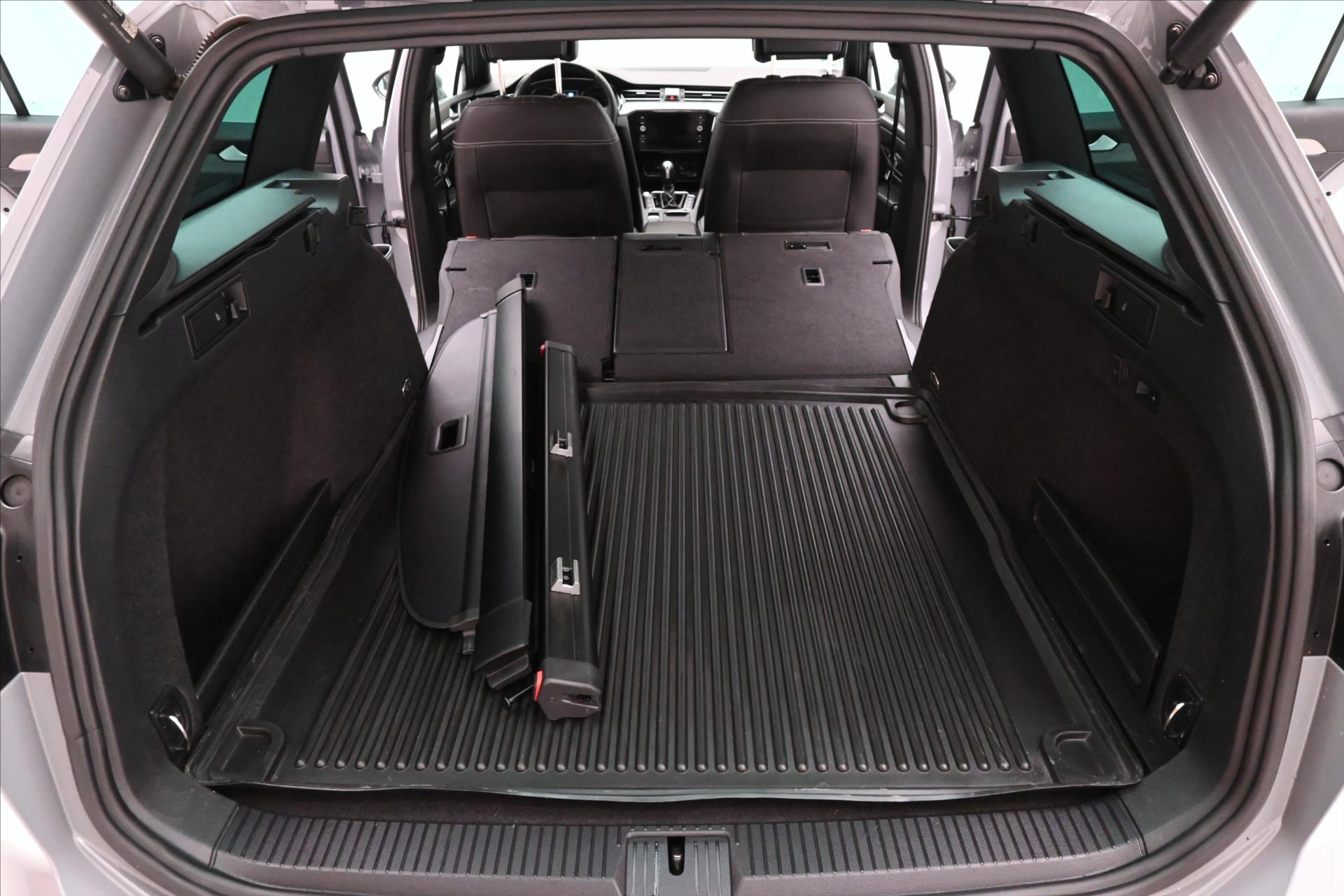 Main photo of the car Volkswagen Passat 2.0 TDI 147kW 4x4 DSG Warranty up to 5 years (12)