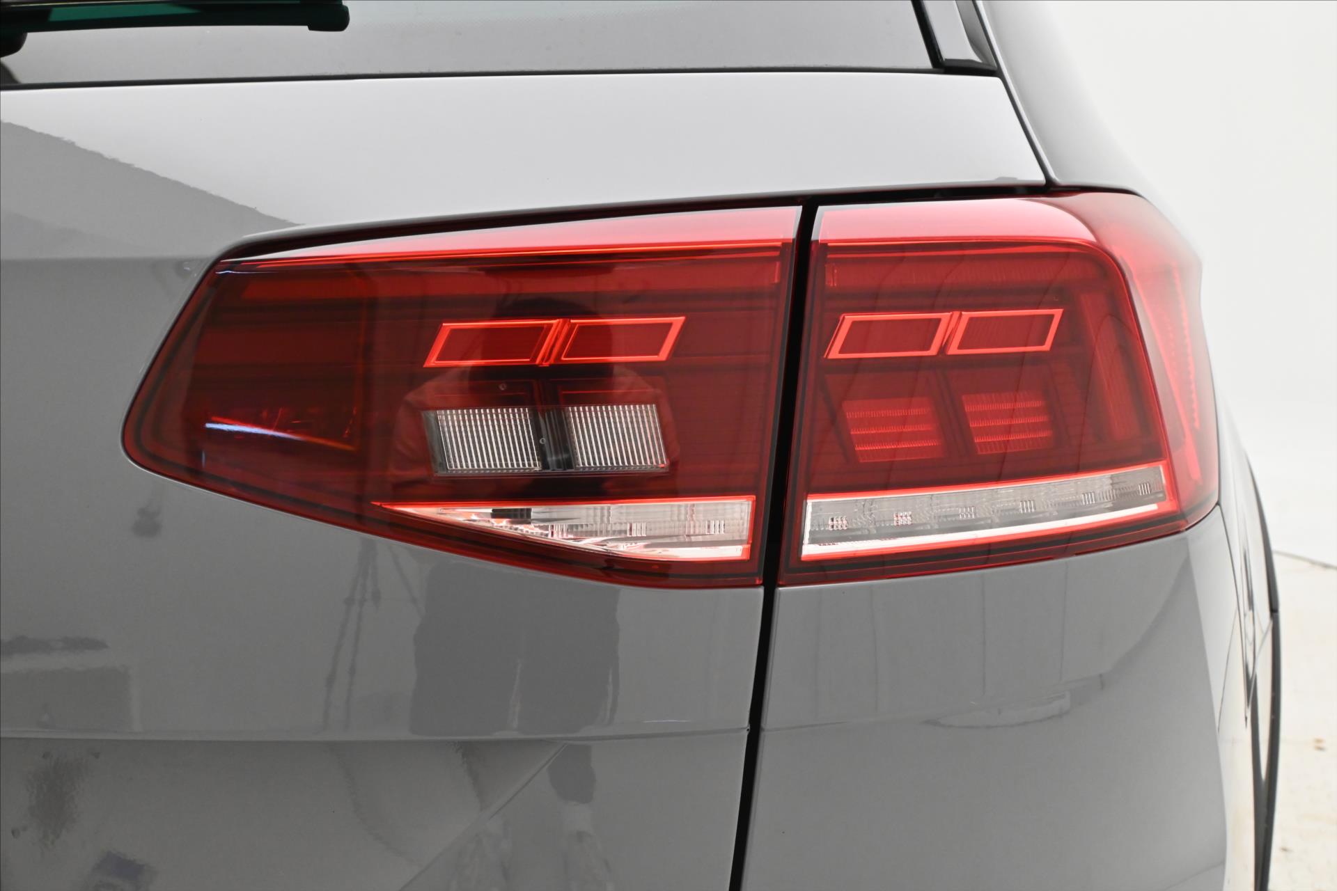 Main photo of the car Volkswagen Passat 2.0 TDI 147kW 4x4 DSG Warranty up to 5 years (33)